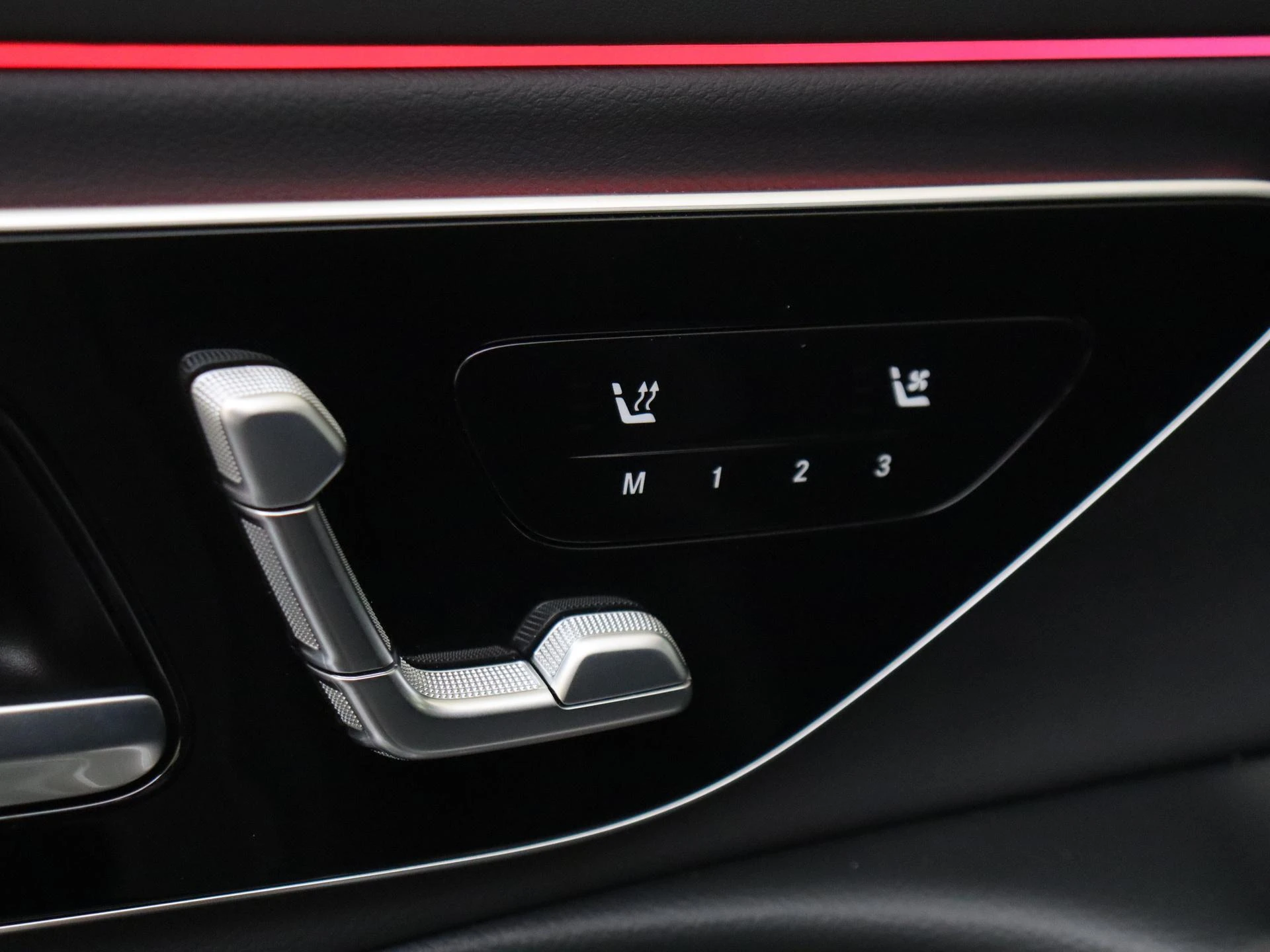 Mercedes-Benz-E-Klasse-image-24