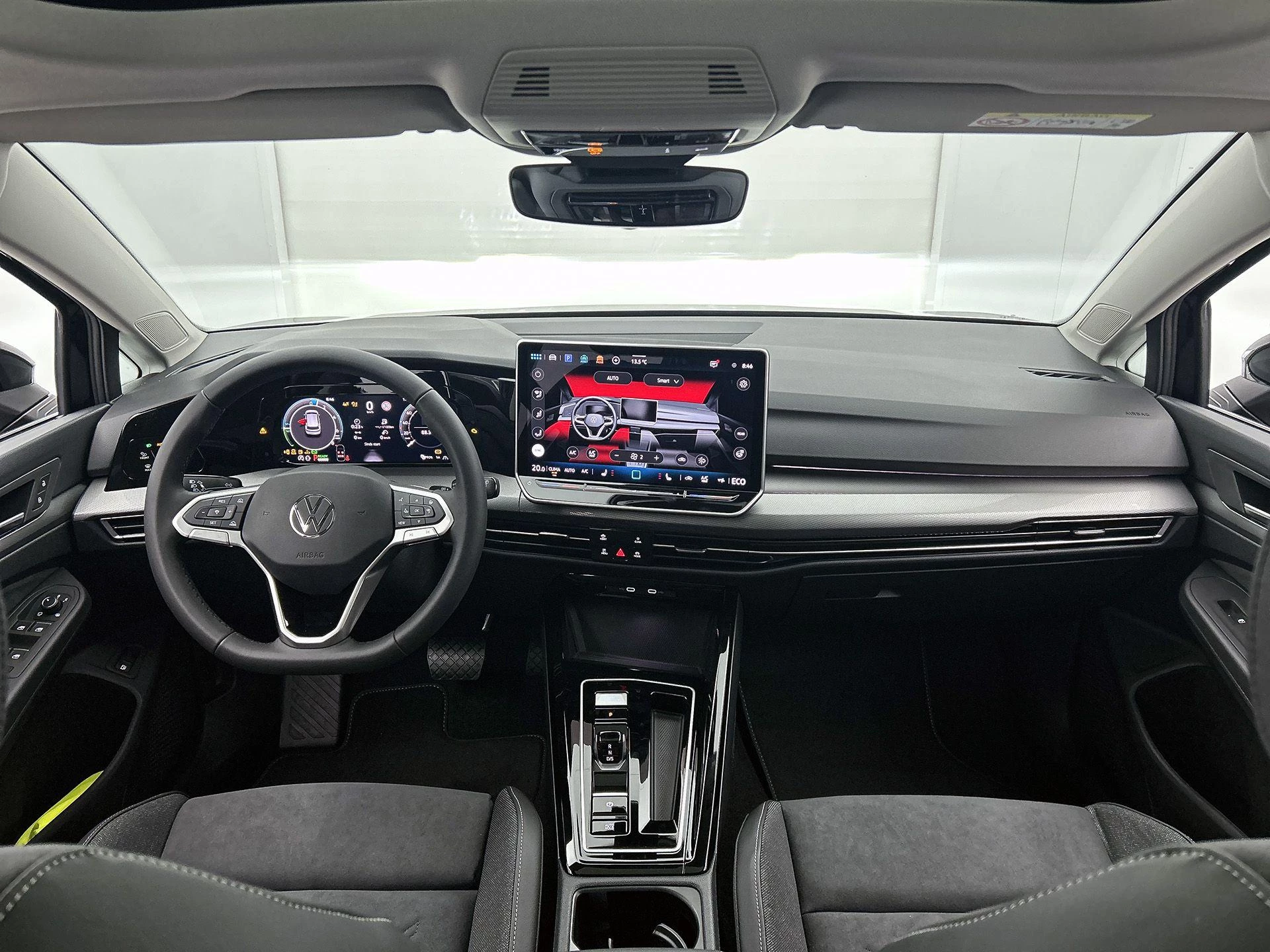 Volkswagen-Golf-image-21