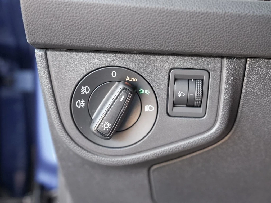 Volkswagen-Polo-image-16