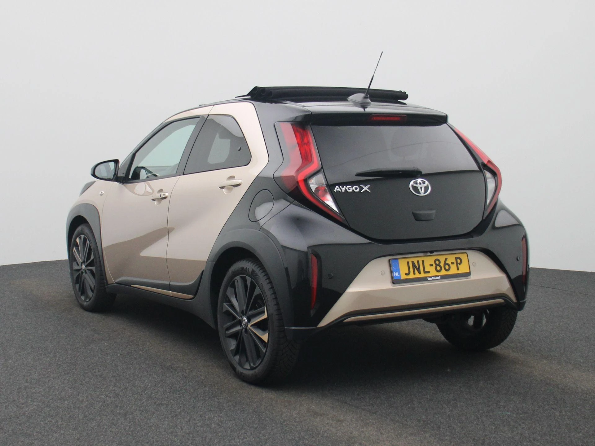 Toyota Aygo X 1.0 VVT-i MT Premium