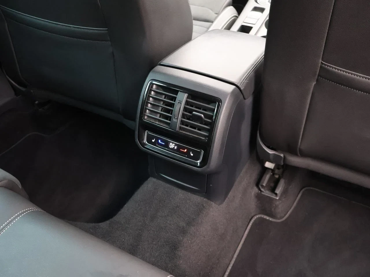 Volkswagen-Passat-image-14