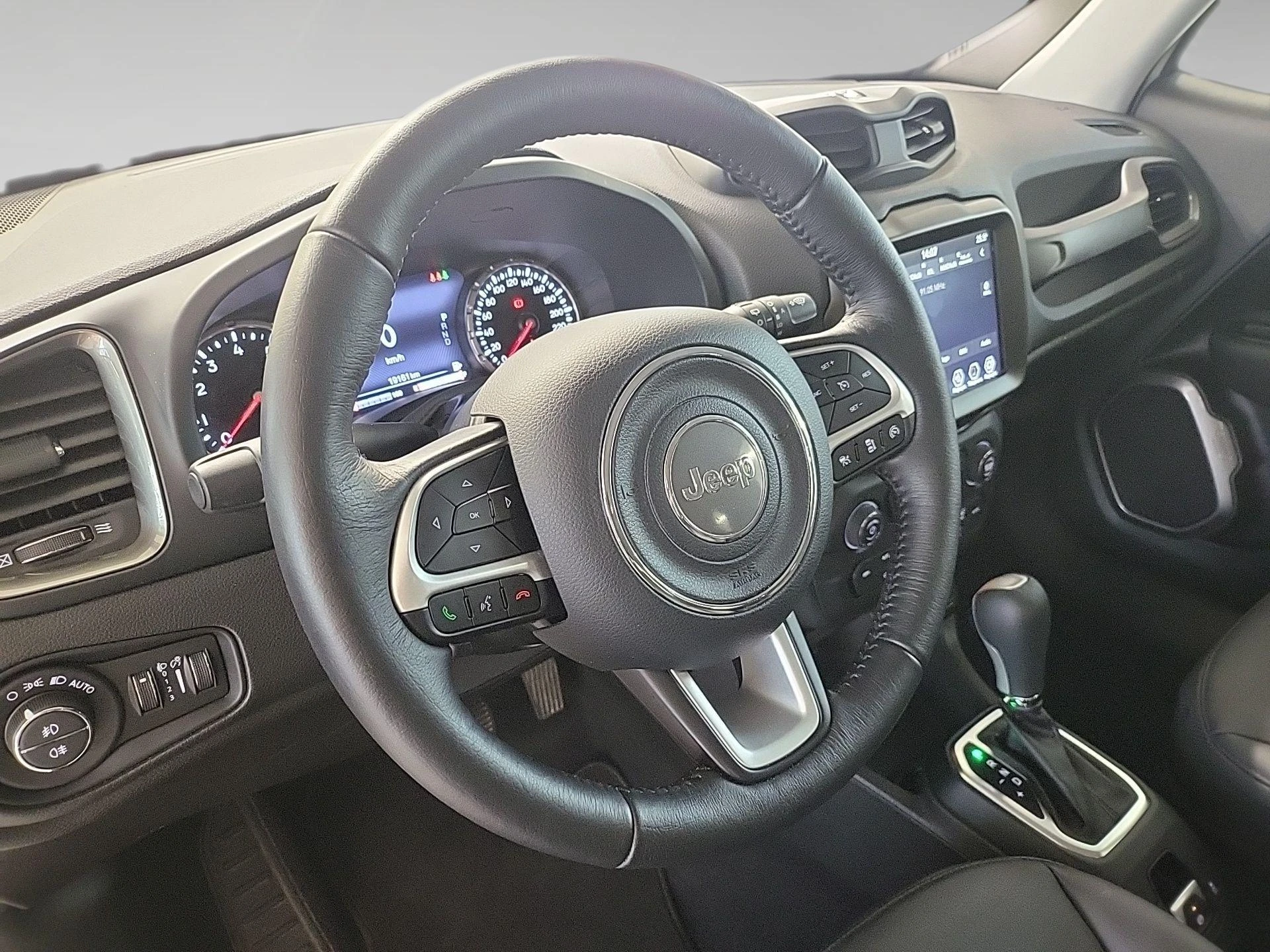 Jeep-Renegade-image-6