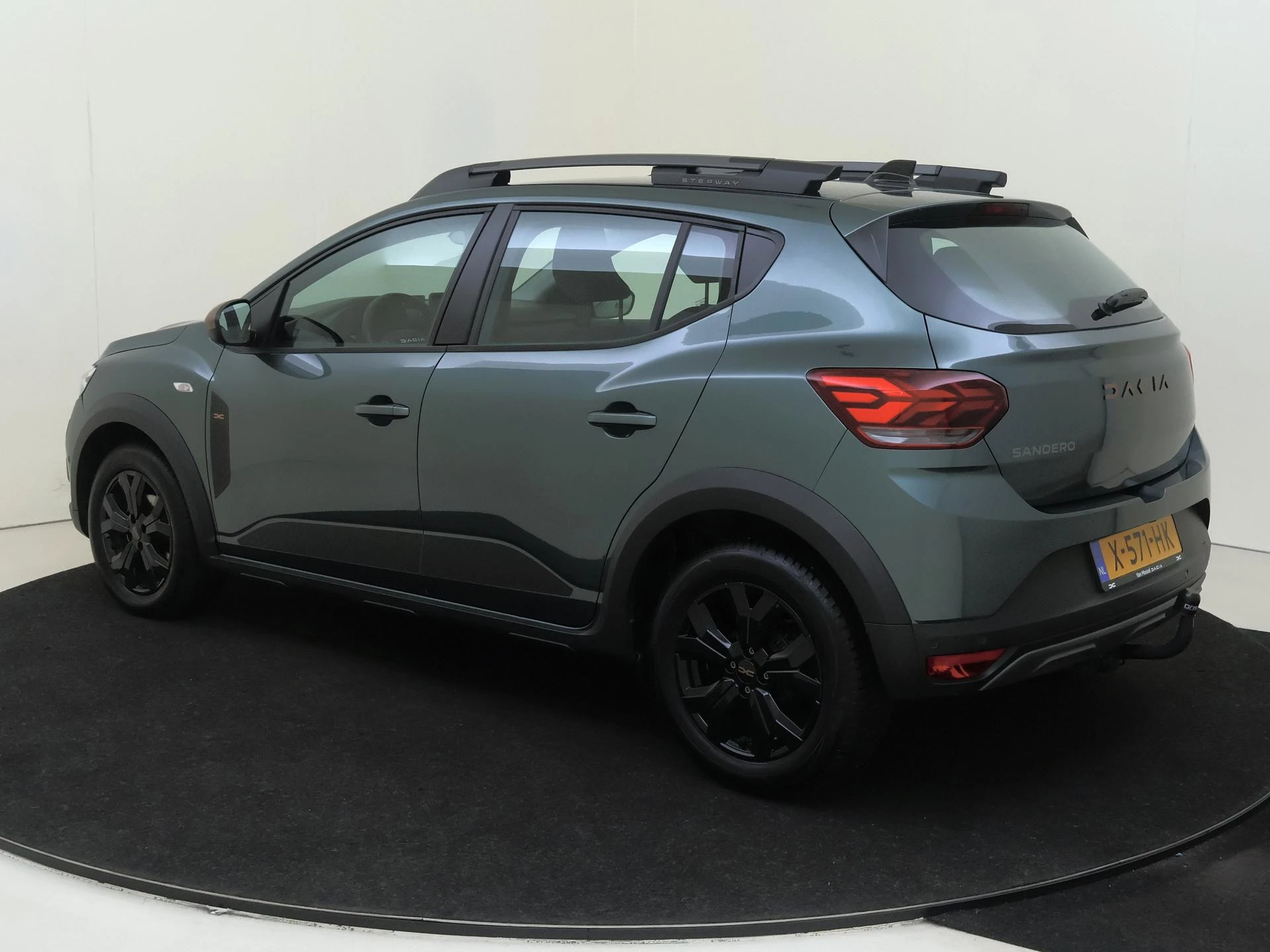 Dacia-Sandero Stepway-image-2