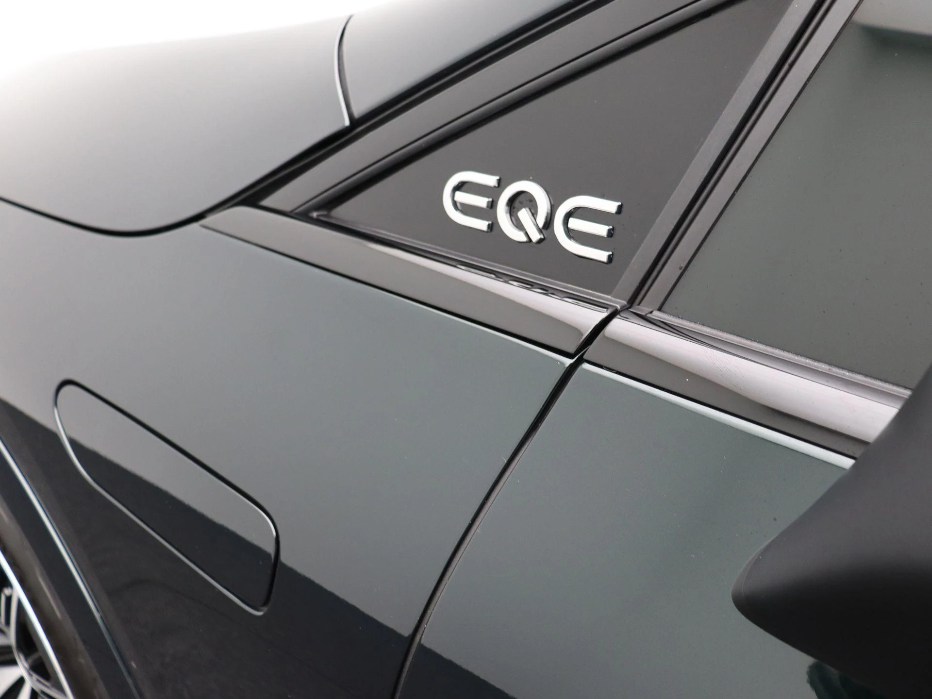 Mercedes-Benz EQE SUV 350+ Star Edition + PANO DAK + DIGITAL LIGHT + LEDER + HYPERSCREEN +