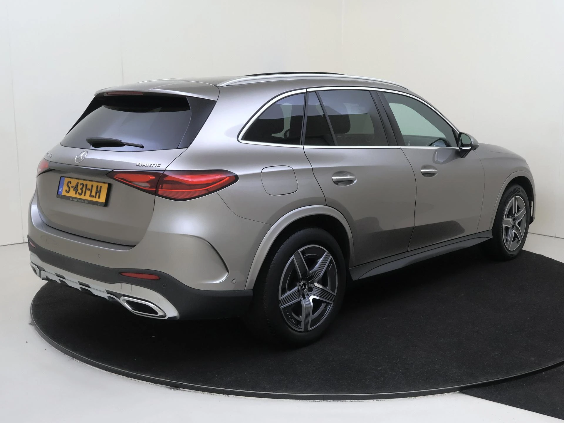 Mercedes-Benz-GLC-image-3