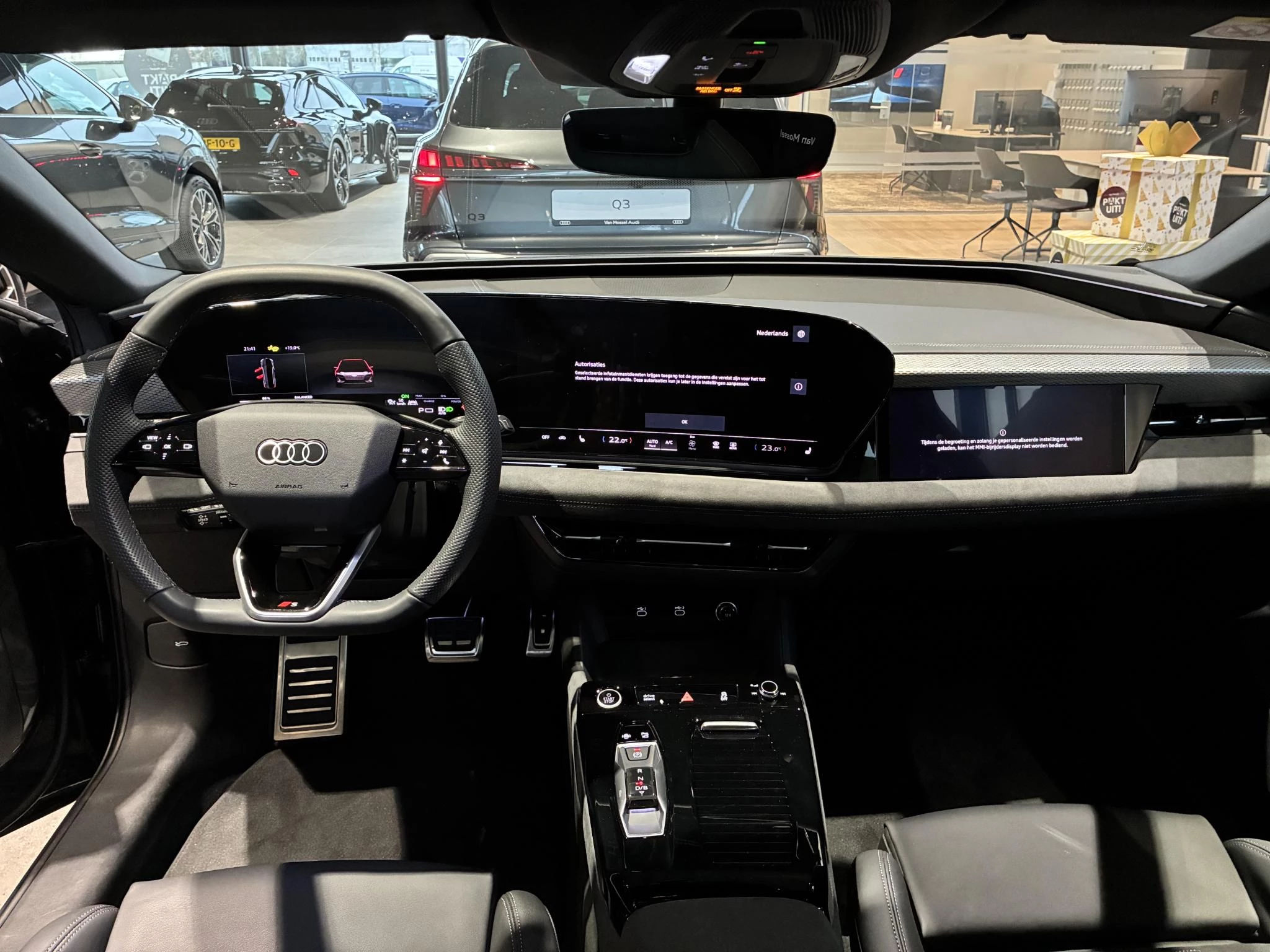 Audi-A6 Avant e-tron-image-12