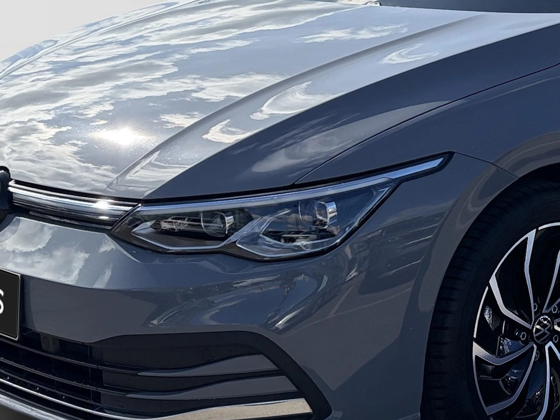 Volkswagen-Golf-image-19