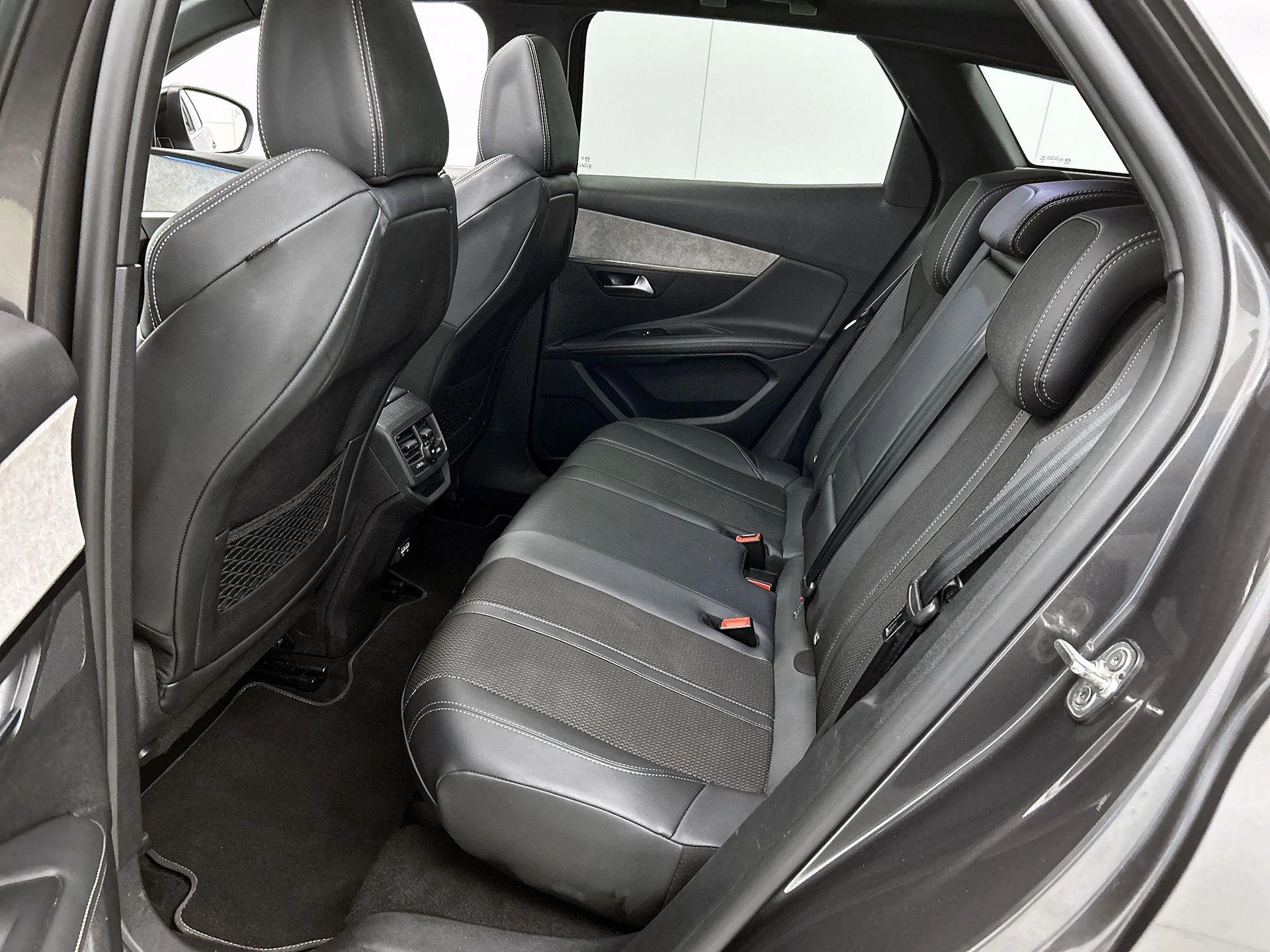Peugeot-3008-image-25