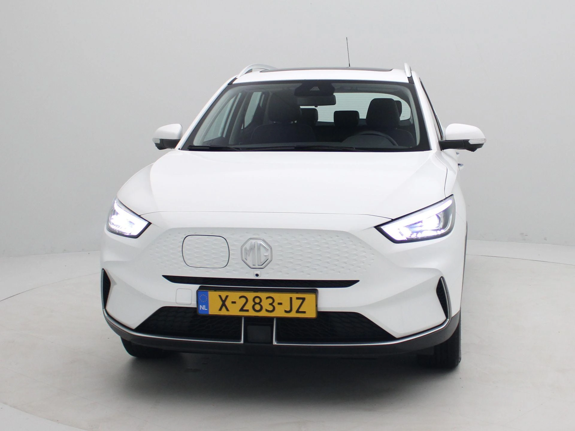 MG-ZS EV-image-2