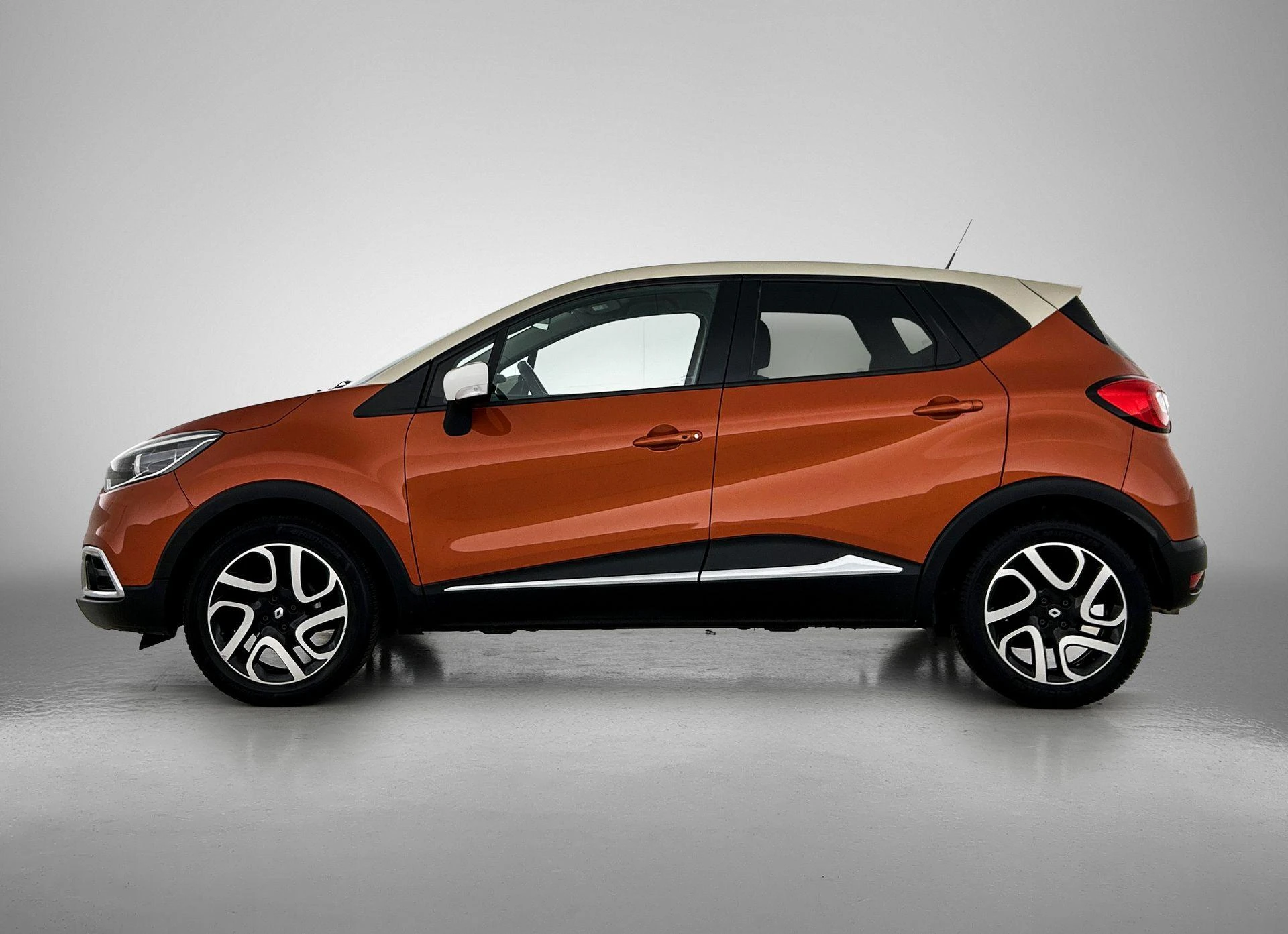Renault-Captur-image-1