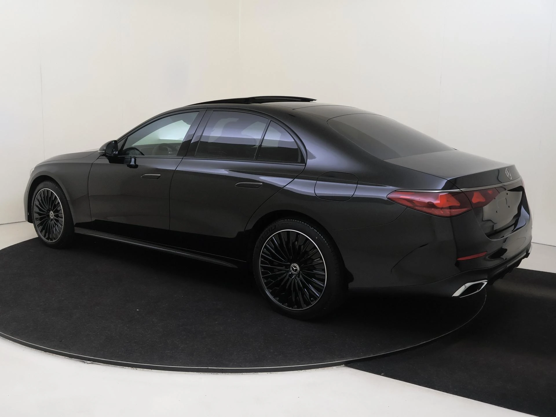 Mercedes-Benz E-Klasse 300 e Business Solution AMG