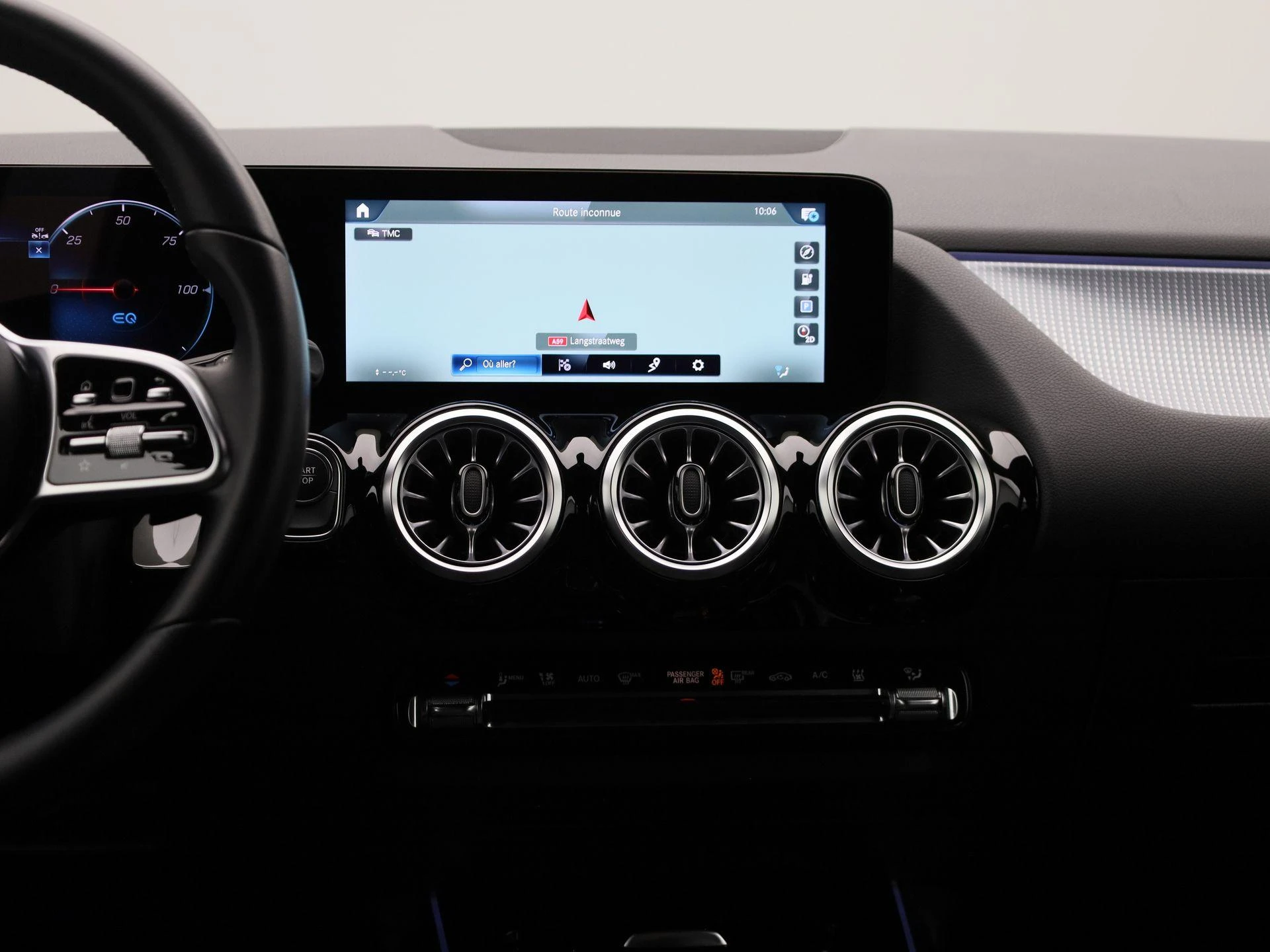 Mercedes-Benz-EQA-image-8