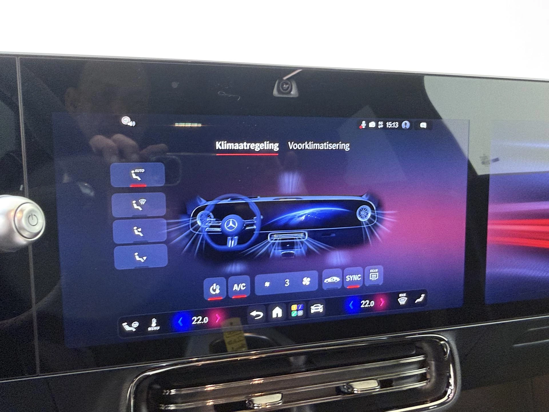 Mercedes-Benz-CLA-image-17