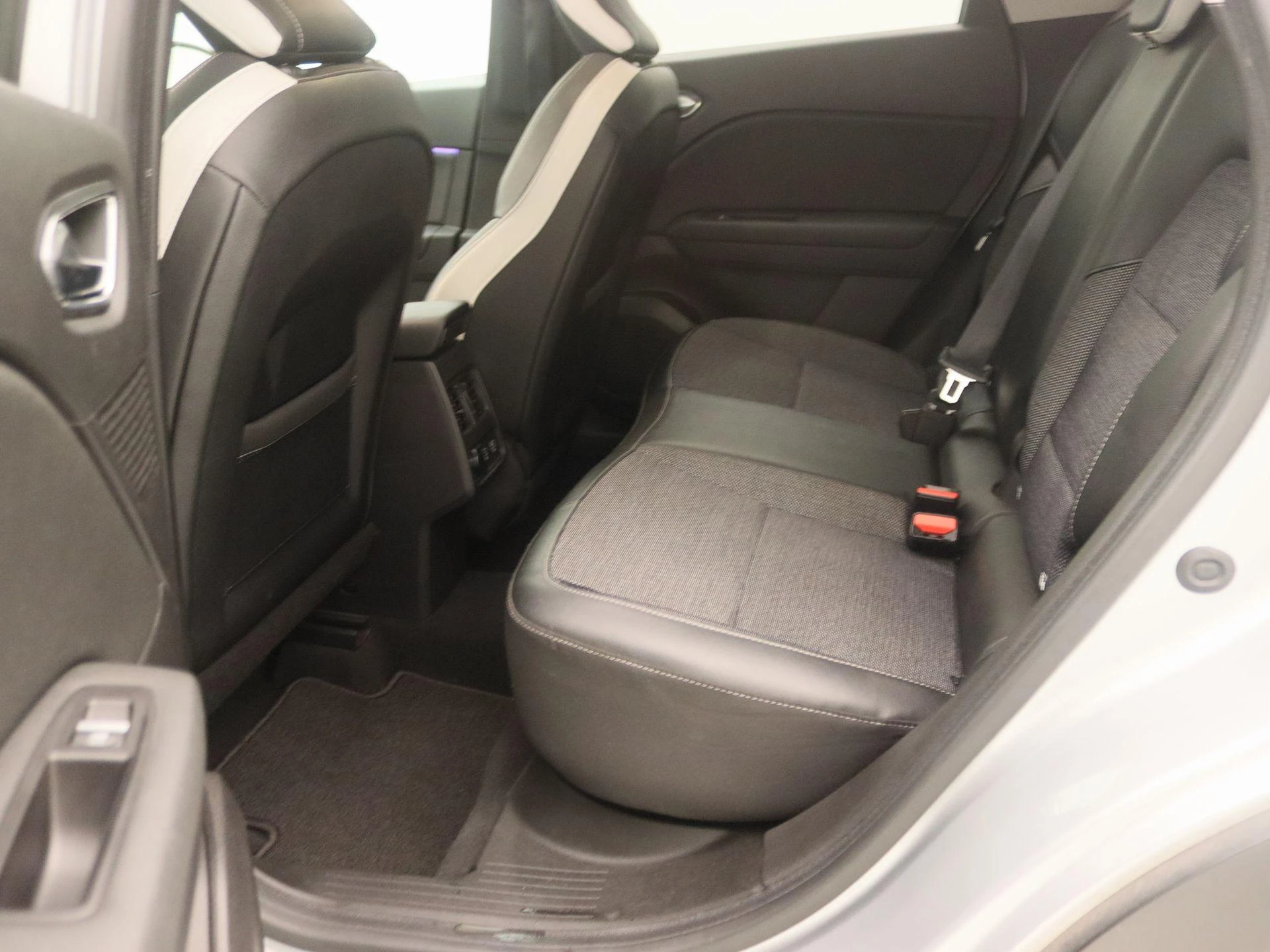 Renault-Captur-image-12