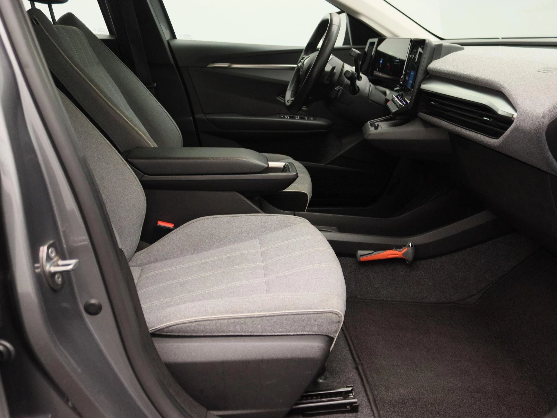 Renault-Megane E-Tech-image-22
