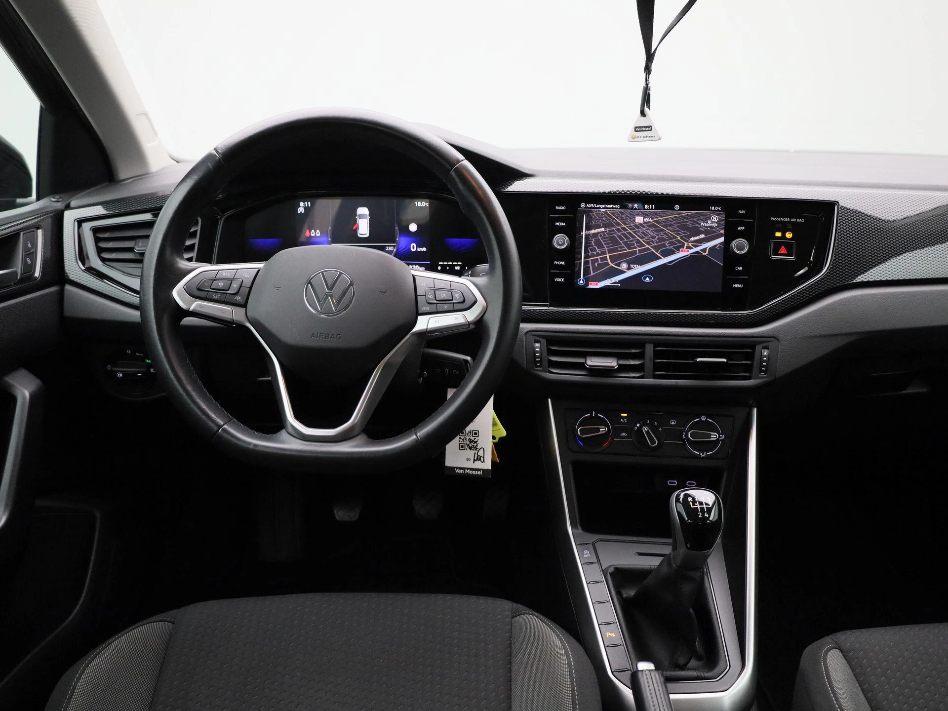 Volkswagen-Polo-image-6