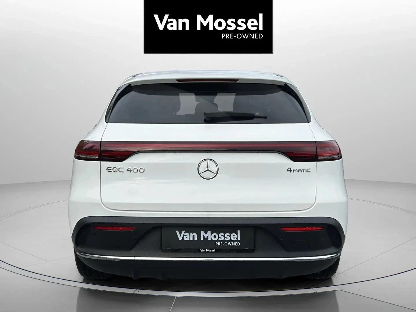 Mercedes-Benz-EQC-image-5