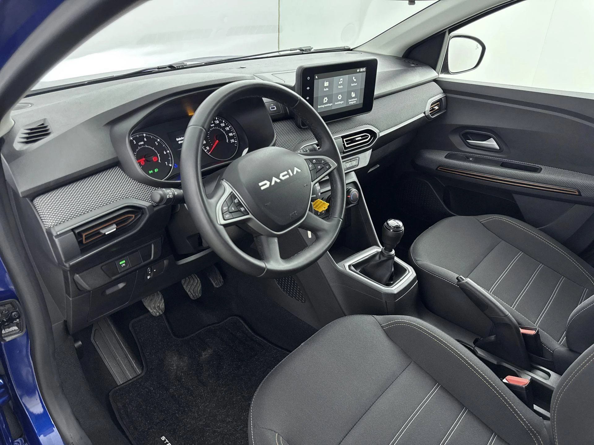 Dacia-Sandero Stepway-image-7
