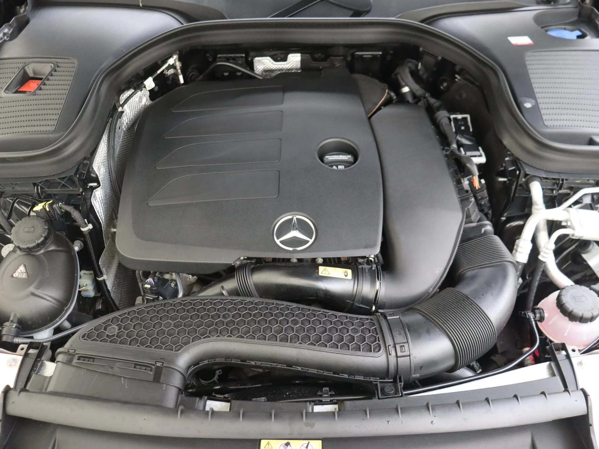 Mercedes-Benz-GLC-image-4