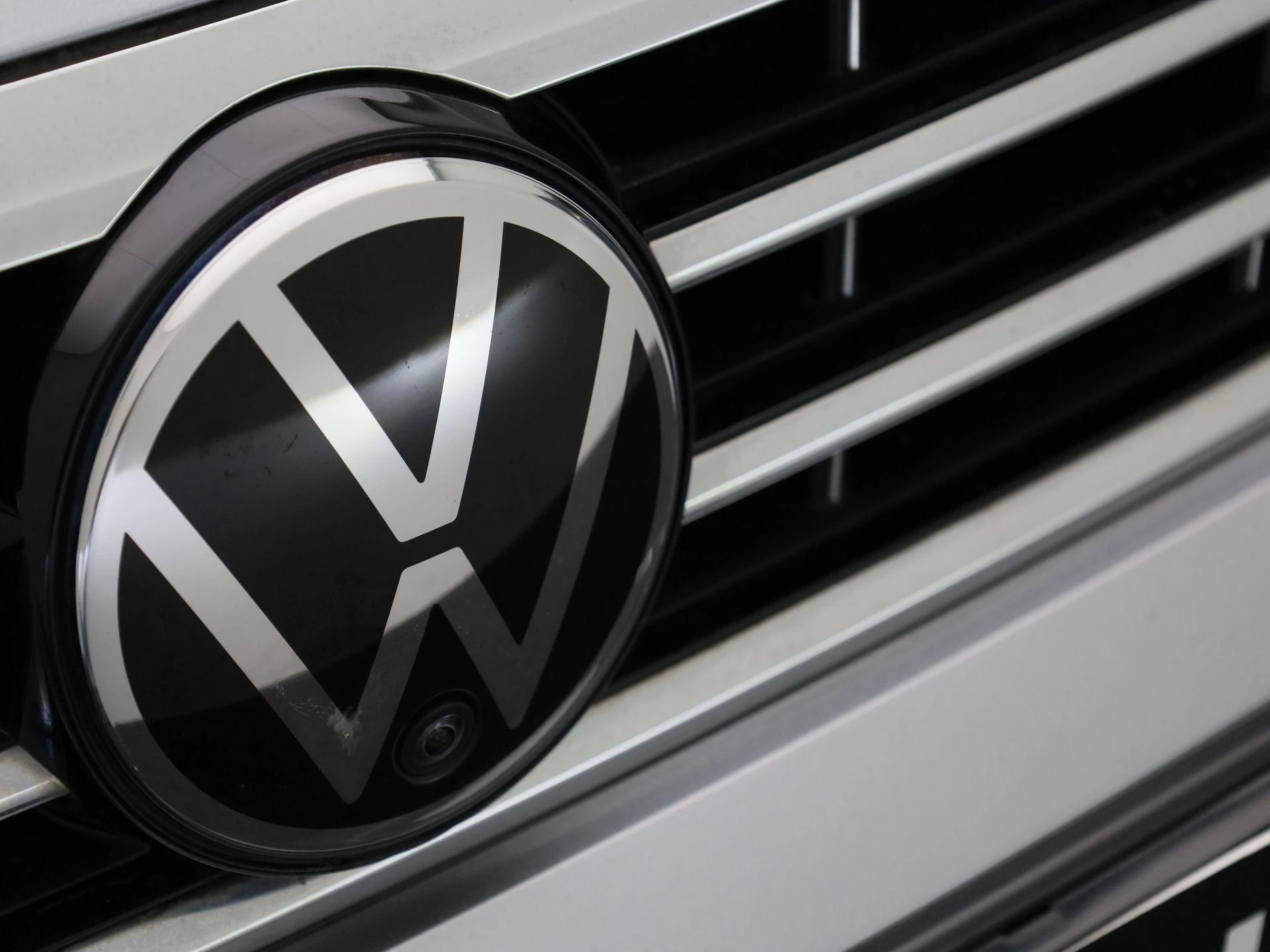 Volkswagen-Passat-image-36