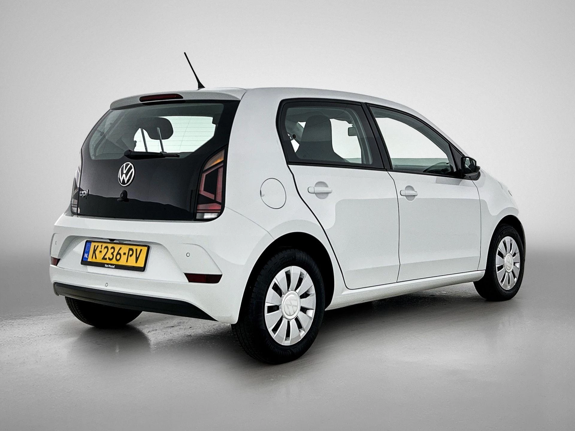 Volkswagen-up!-image-3