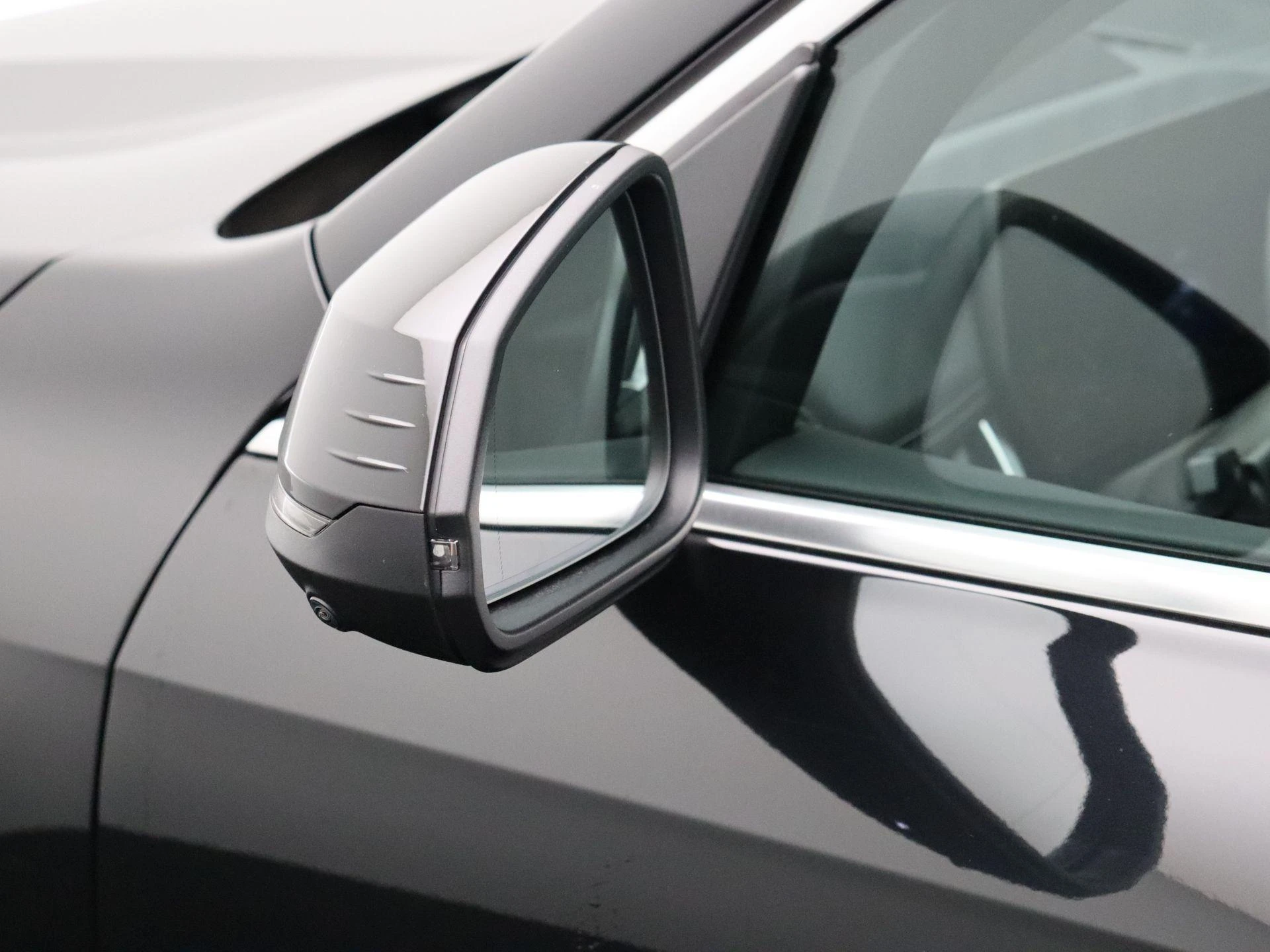 BMW-iX1-image-7