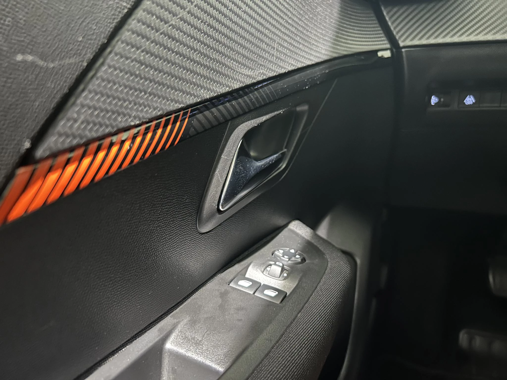 Peugeot-208-image-13