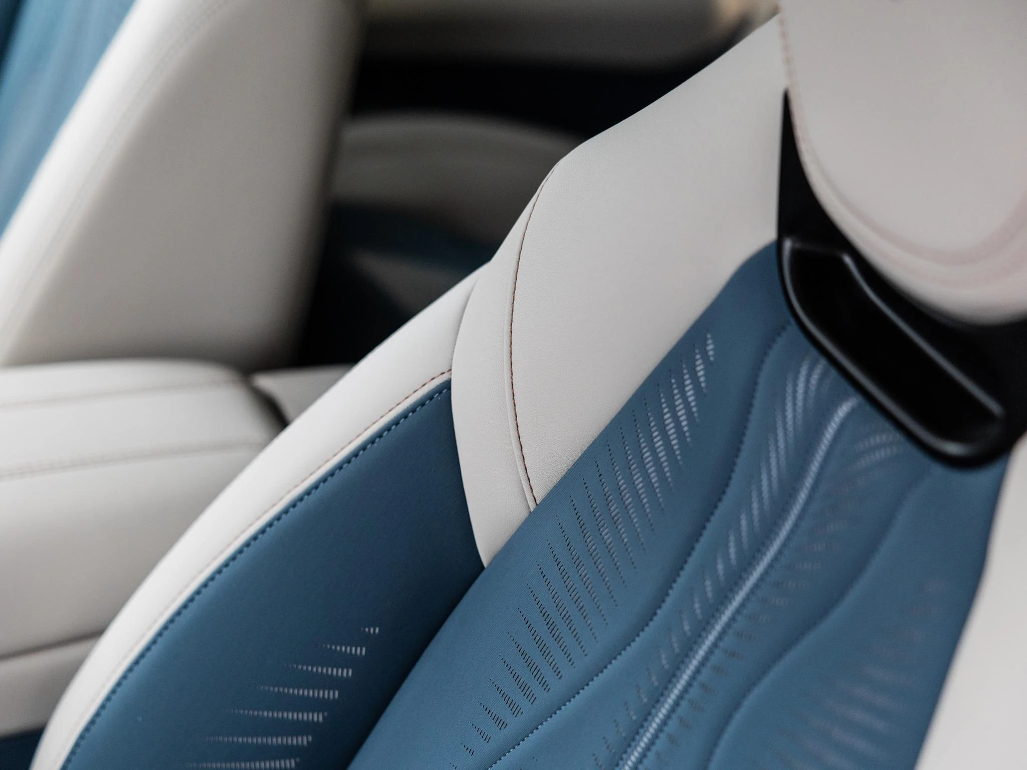 Maserati-GranTurismo-image-24