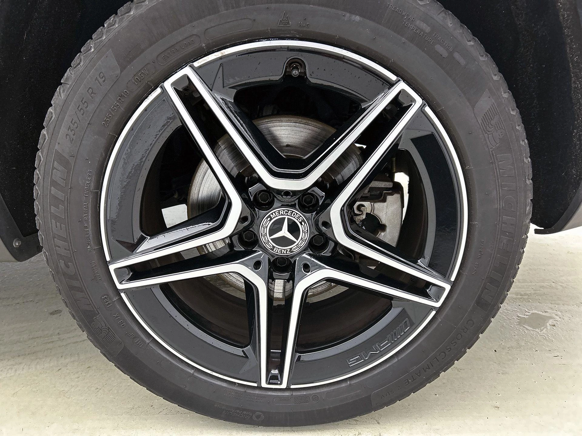 Mercedes-Benz-GLC-image-36