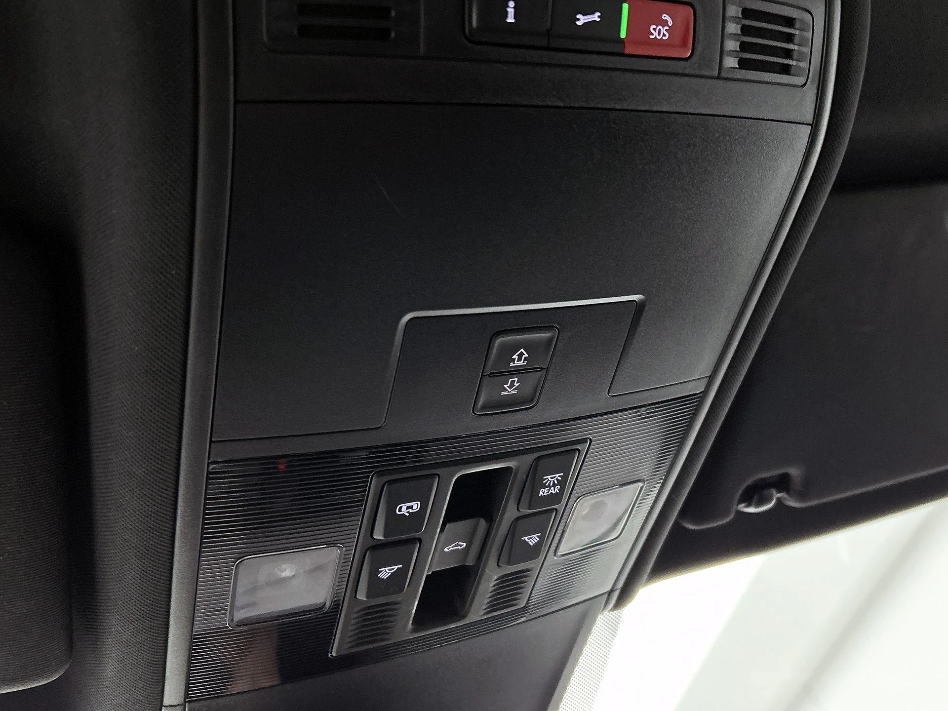 Volkswagen-Tiguan-image-10
