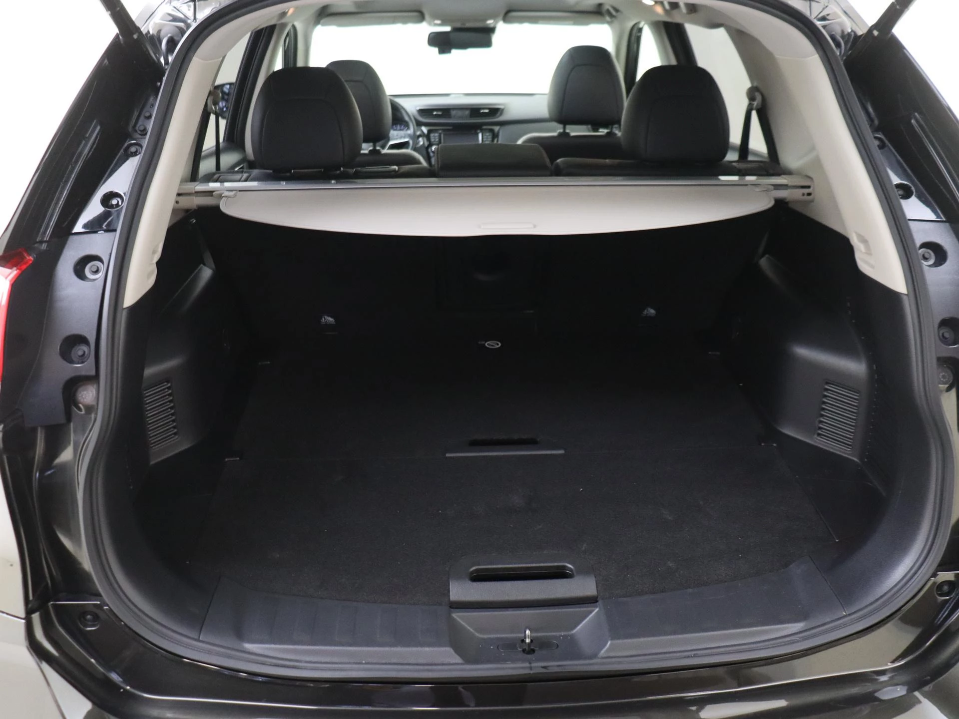 Nissan-X-Trail-image-28