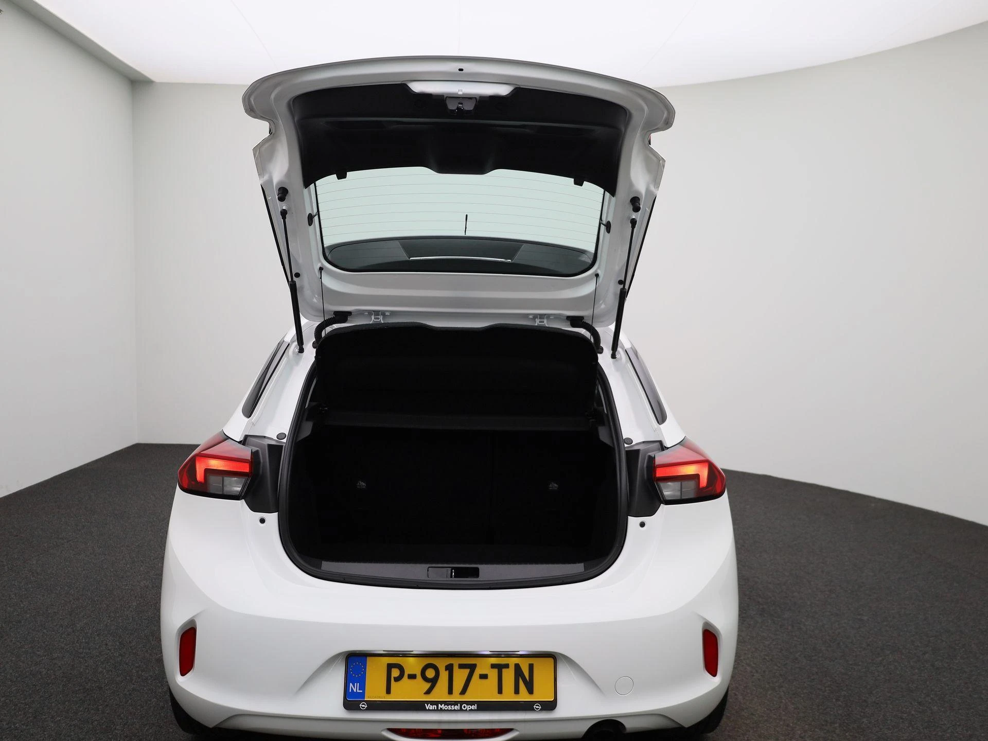 Opel-Corsa-image-10