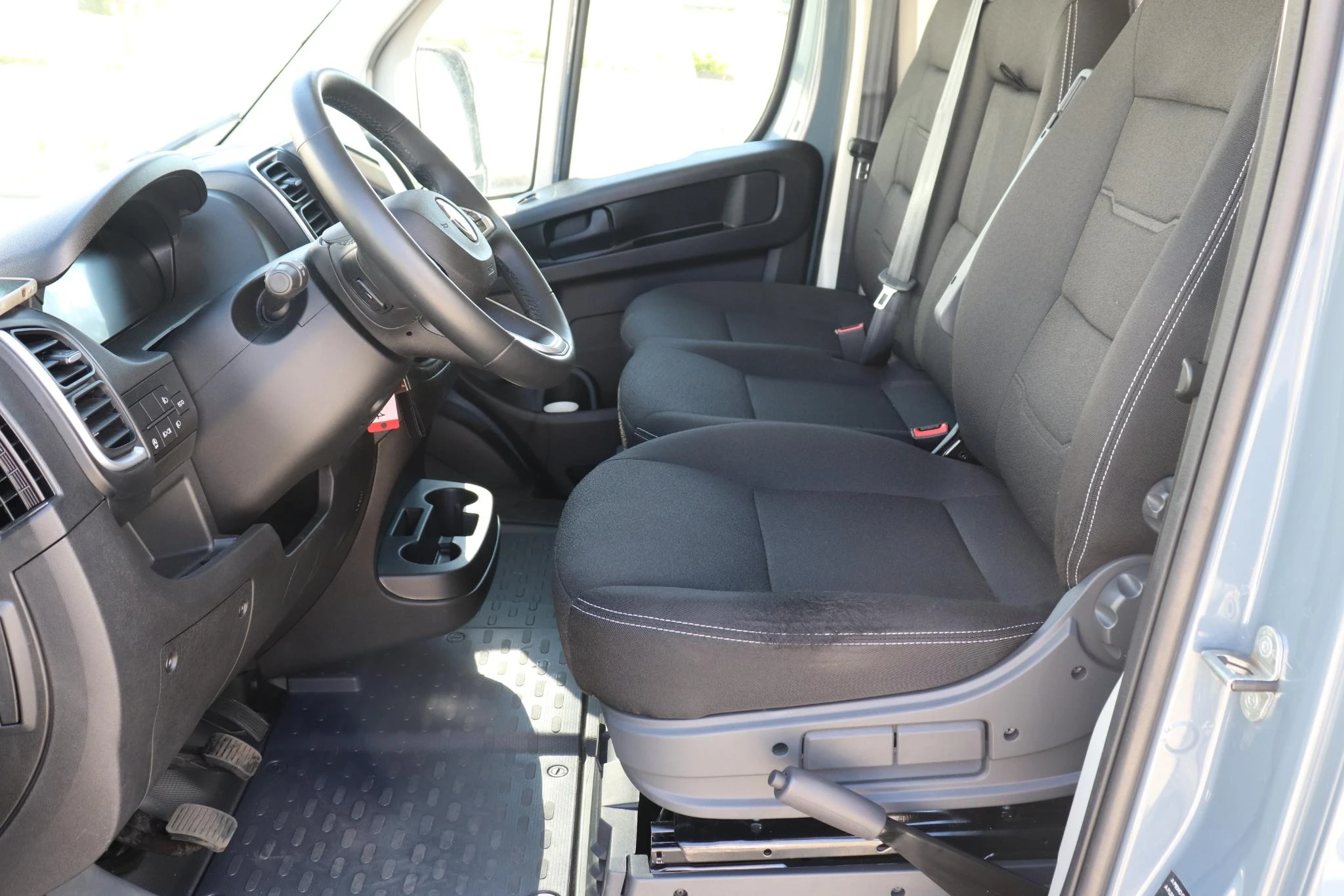 Opel-Movano-image-6