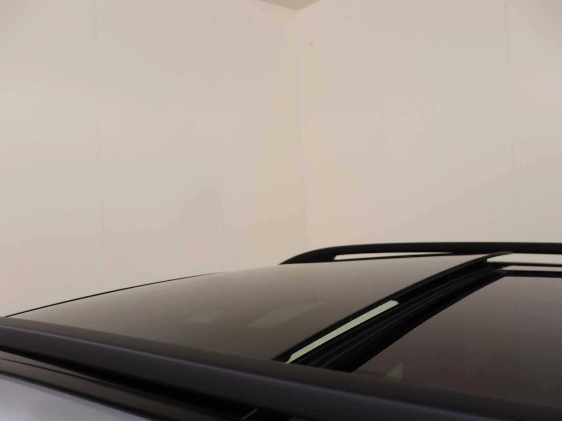 Mercedes-Benz-GLE-image-40