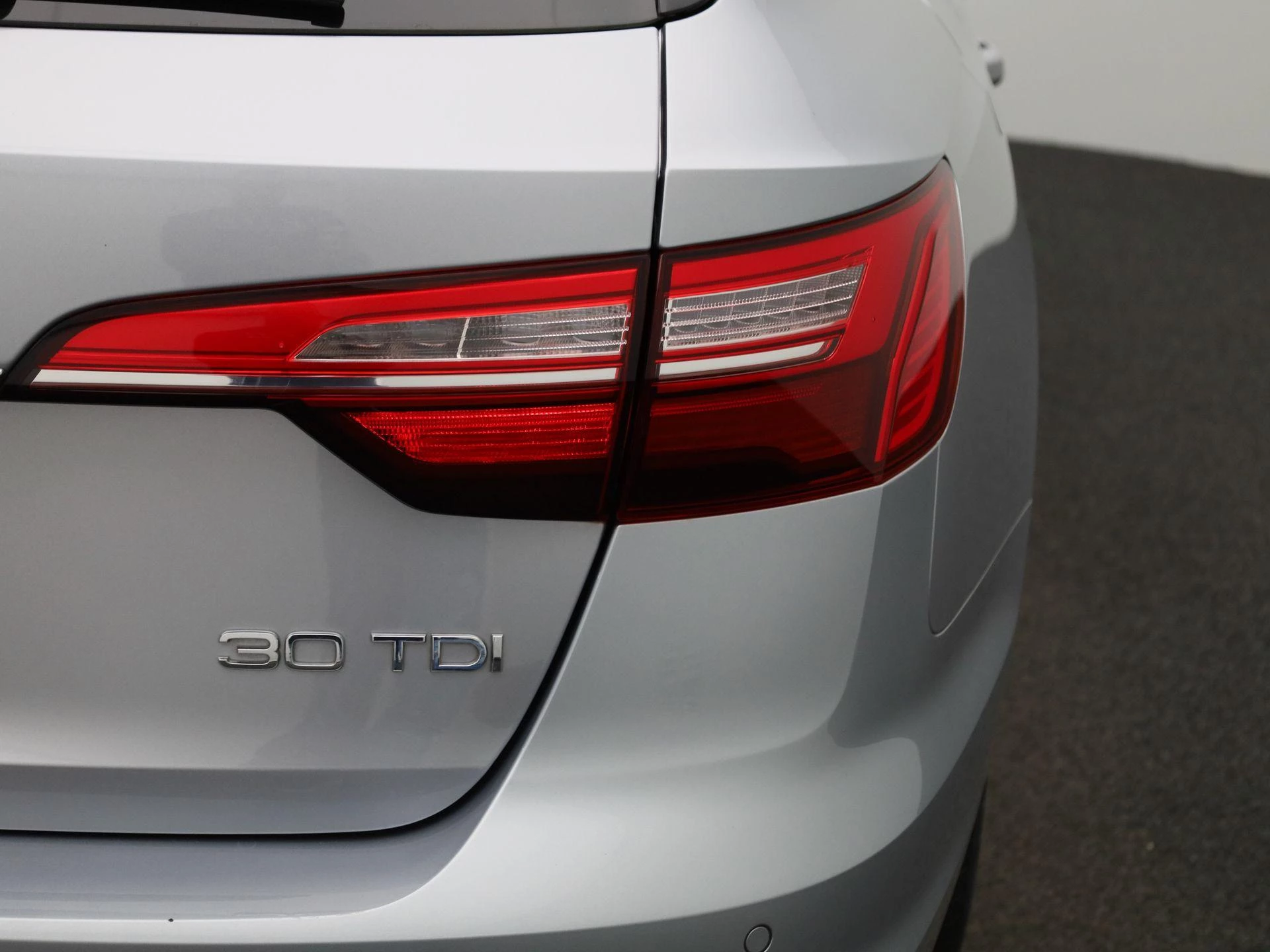 Audi A4 Avant 2.0 30 TDi 100kW S tronic Attraction B.E