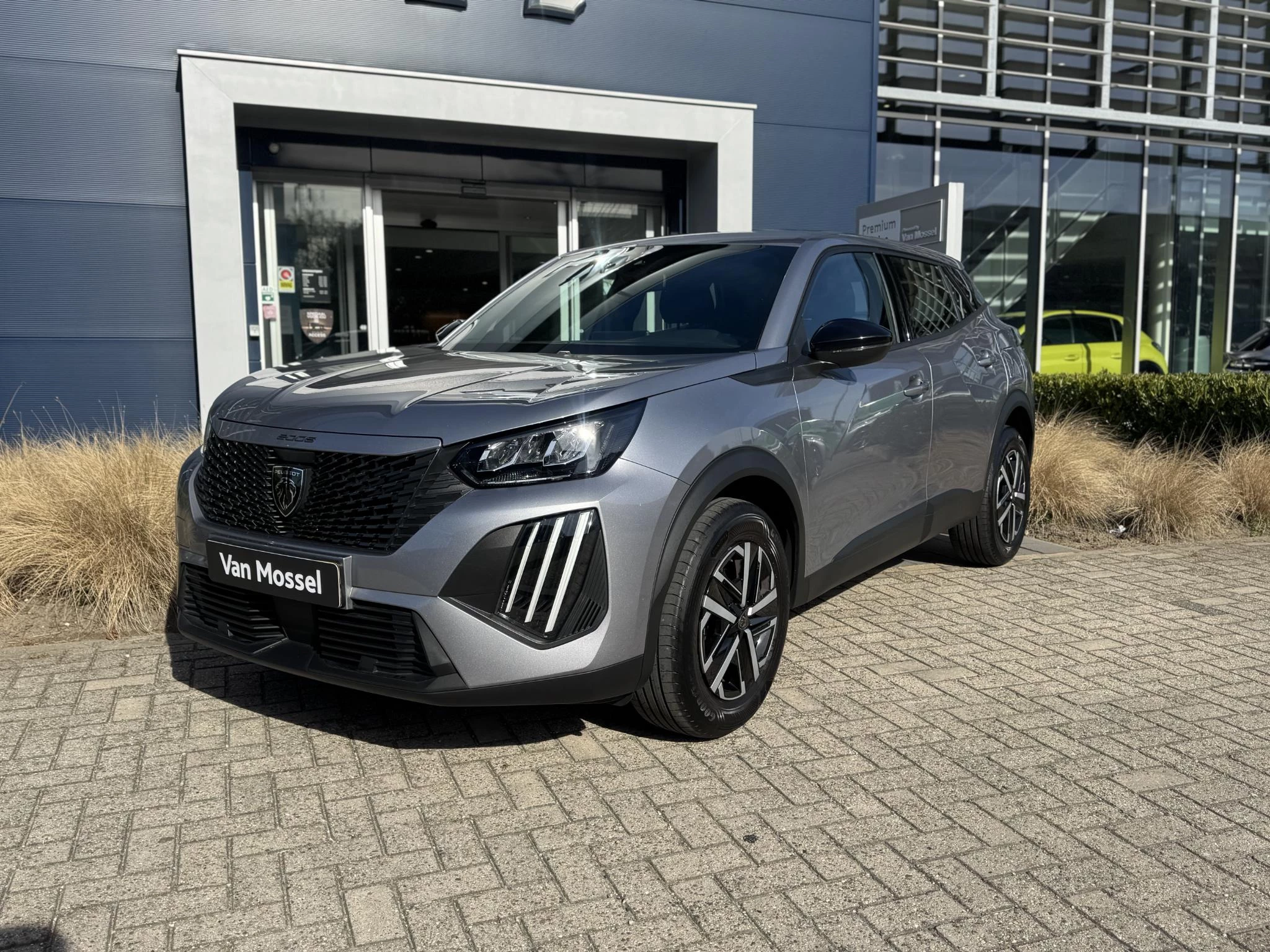 Peugeot-2008-image-2