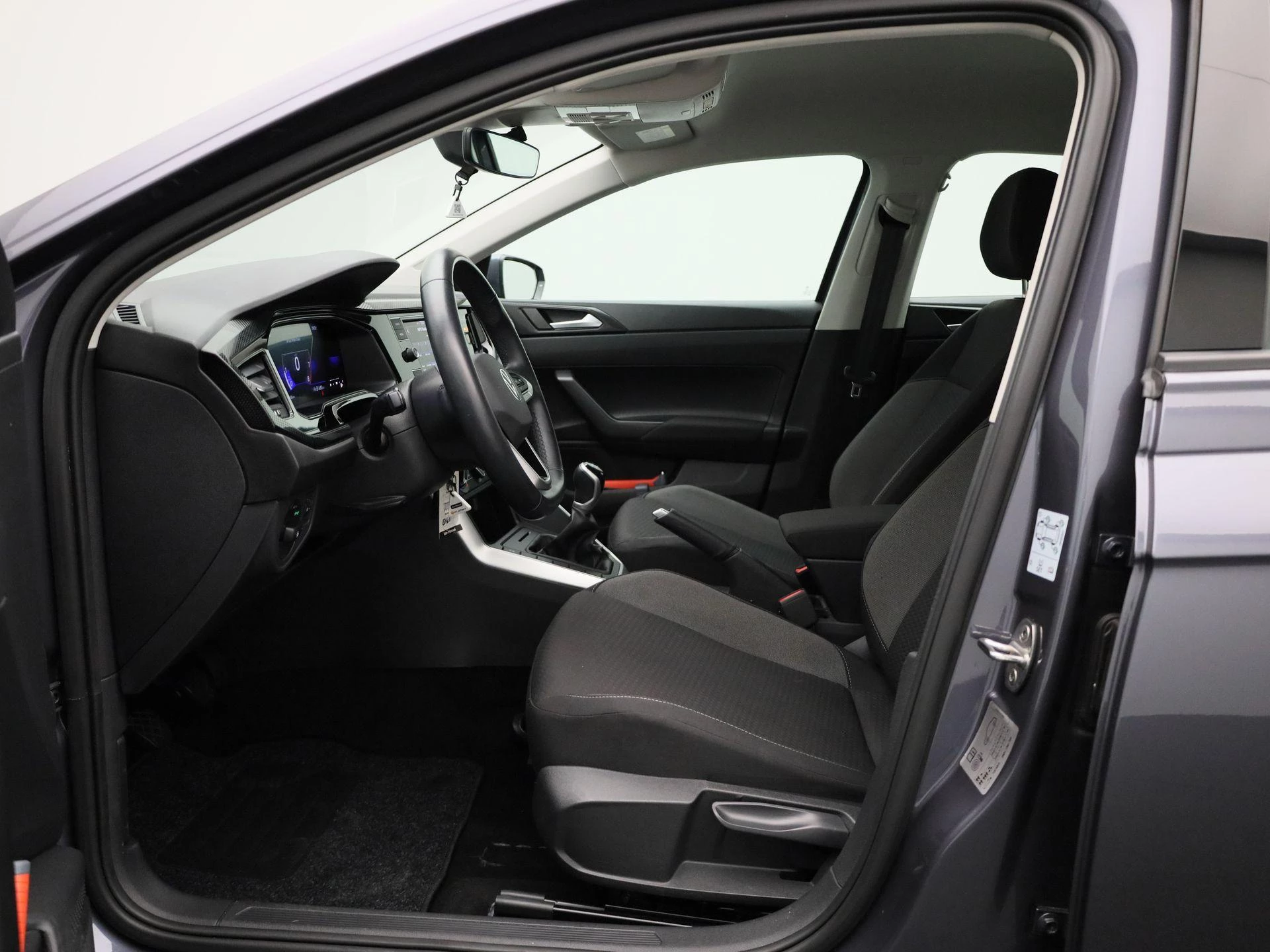 Volkswagen-Polo-image-8