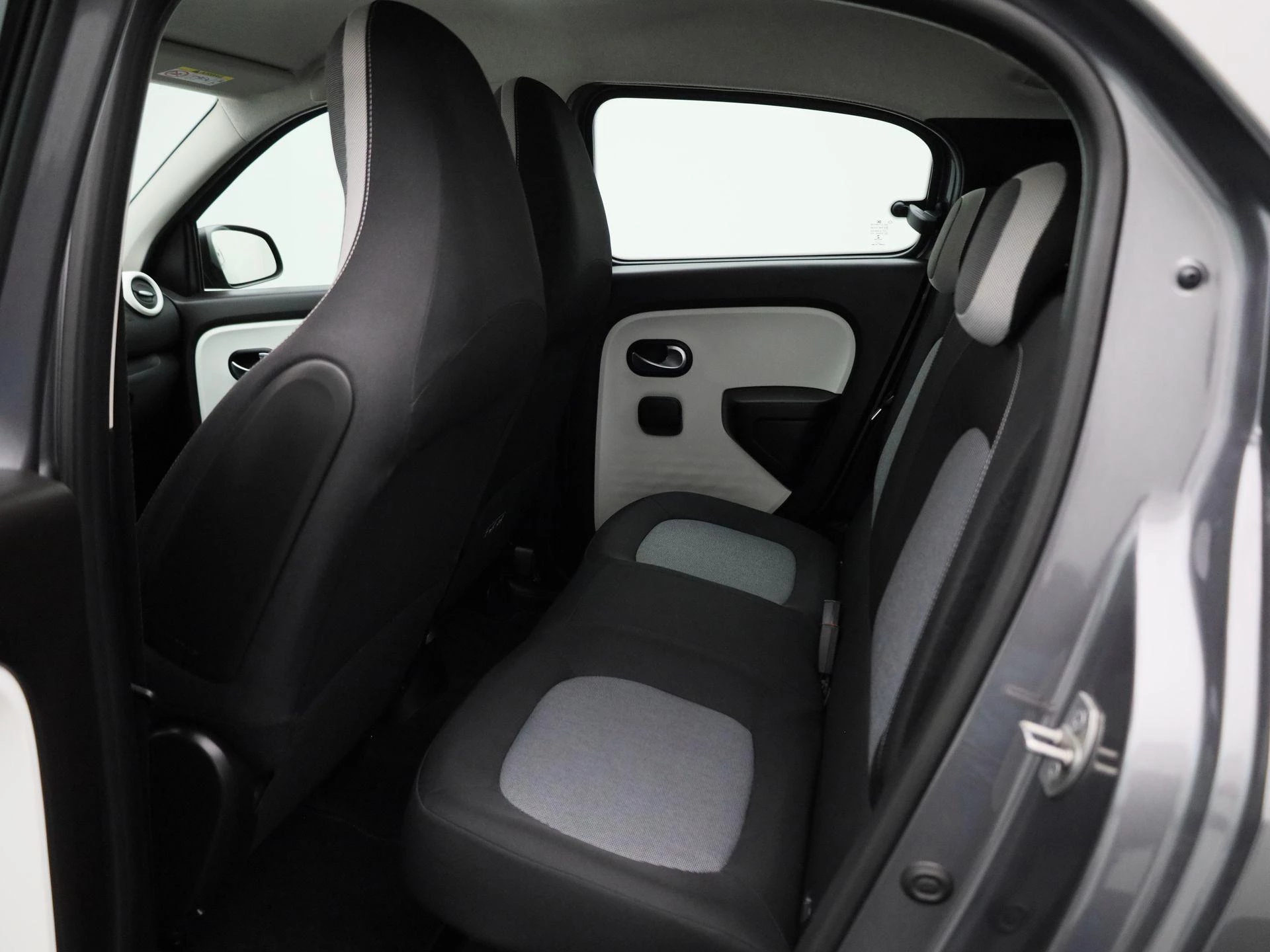 Renault-Twingo-image-12