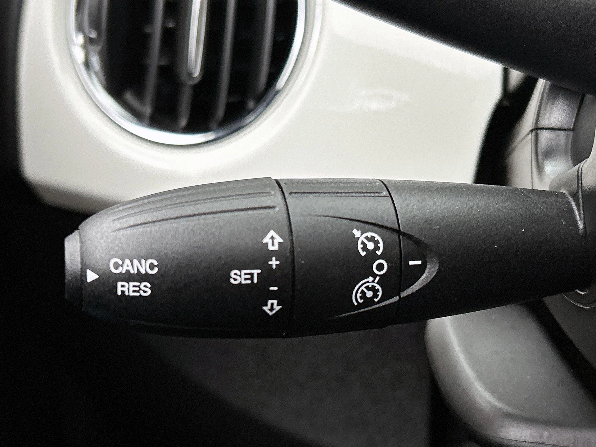 Fiat-500C-image-5