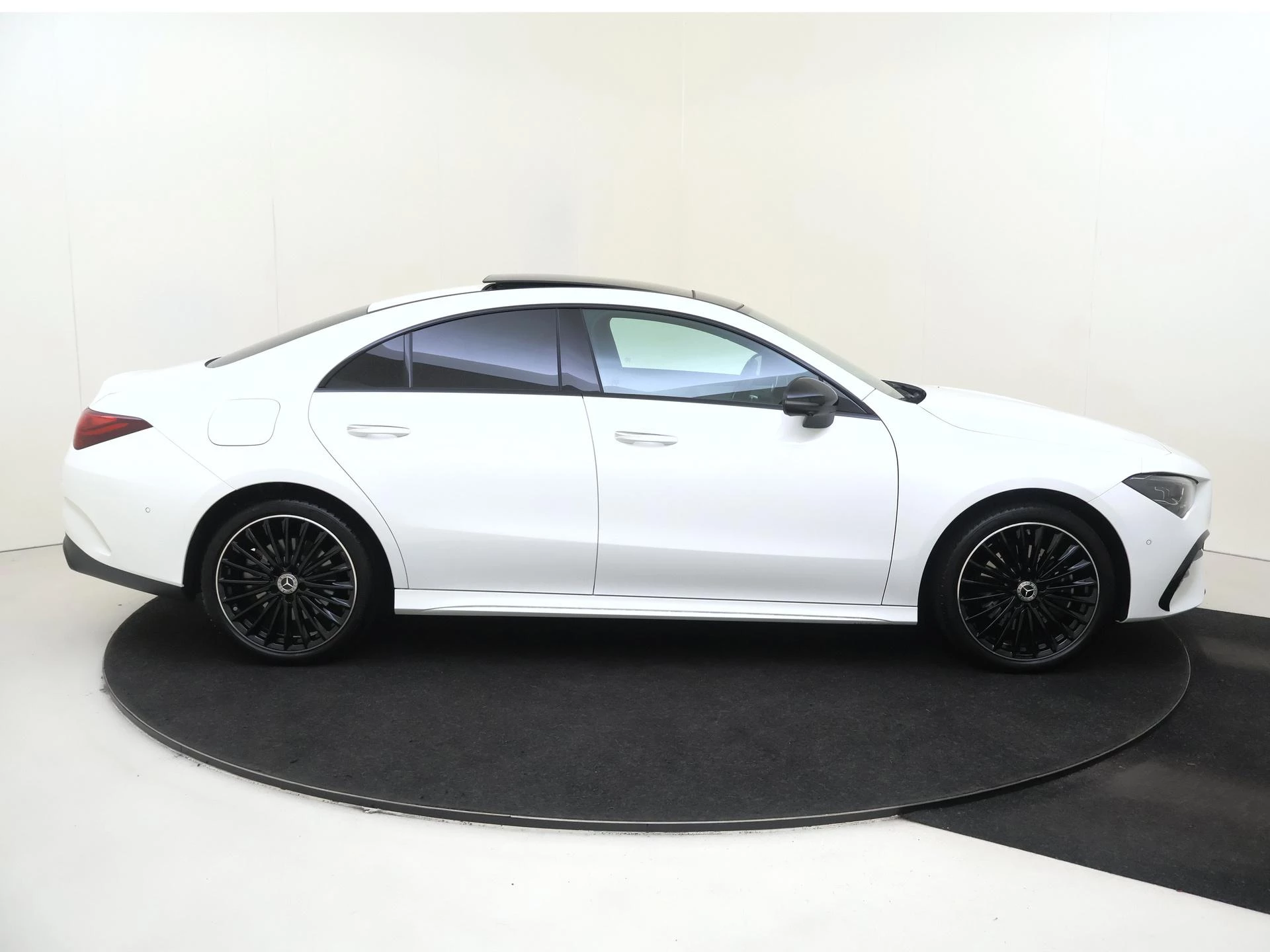 Mercedes-Benz CLA 250 e Business Solution AMG