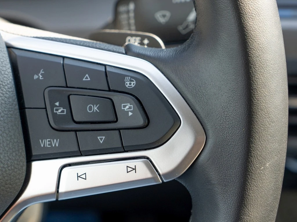 Volkswagen-Golf-image-17