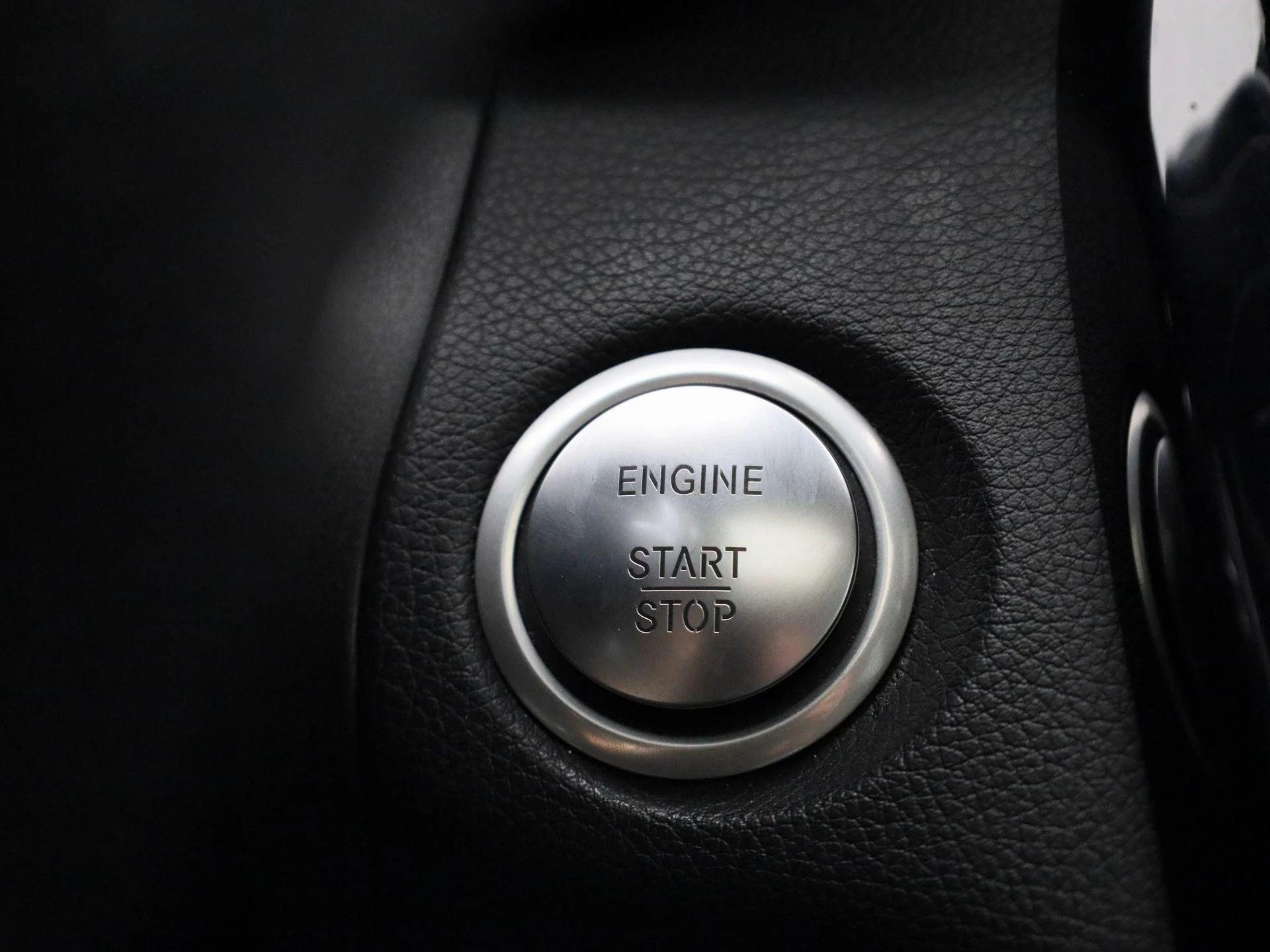 Mercedes-Benz-GLC-image-26