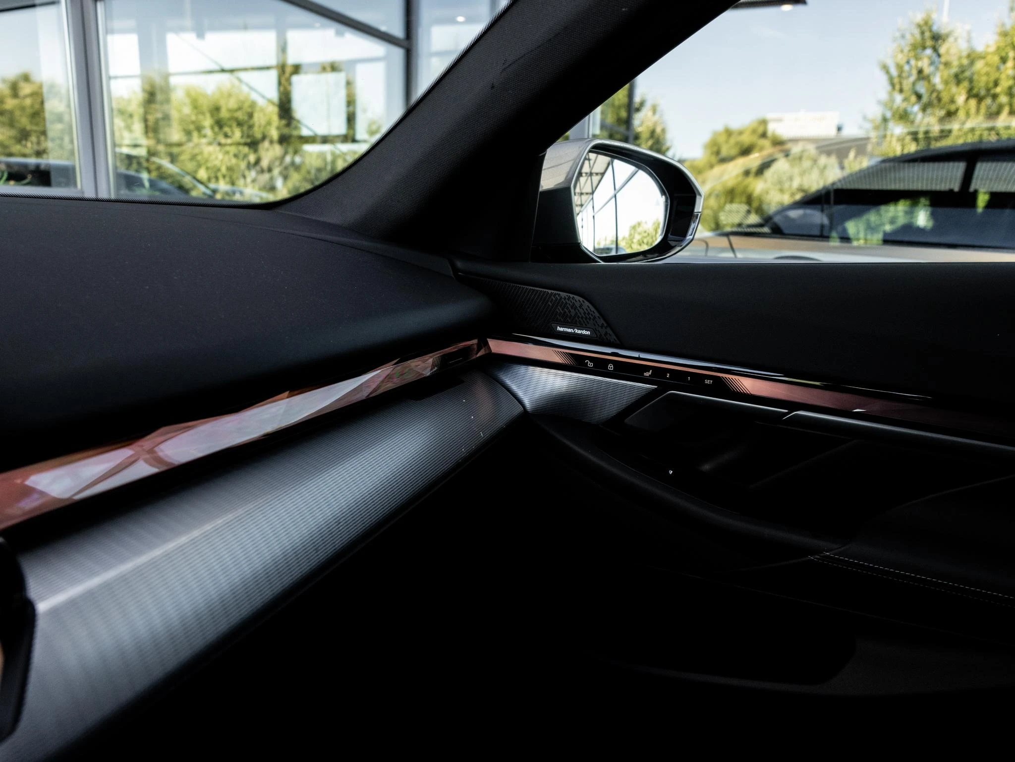 BMW-i5-image-47