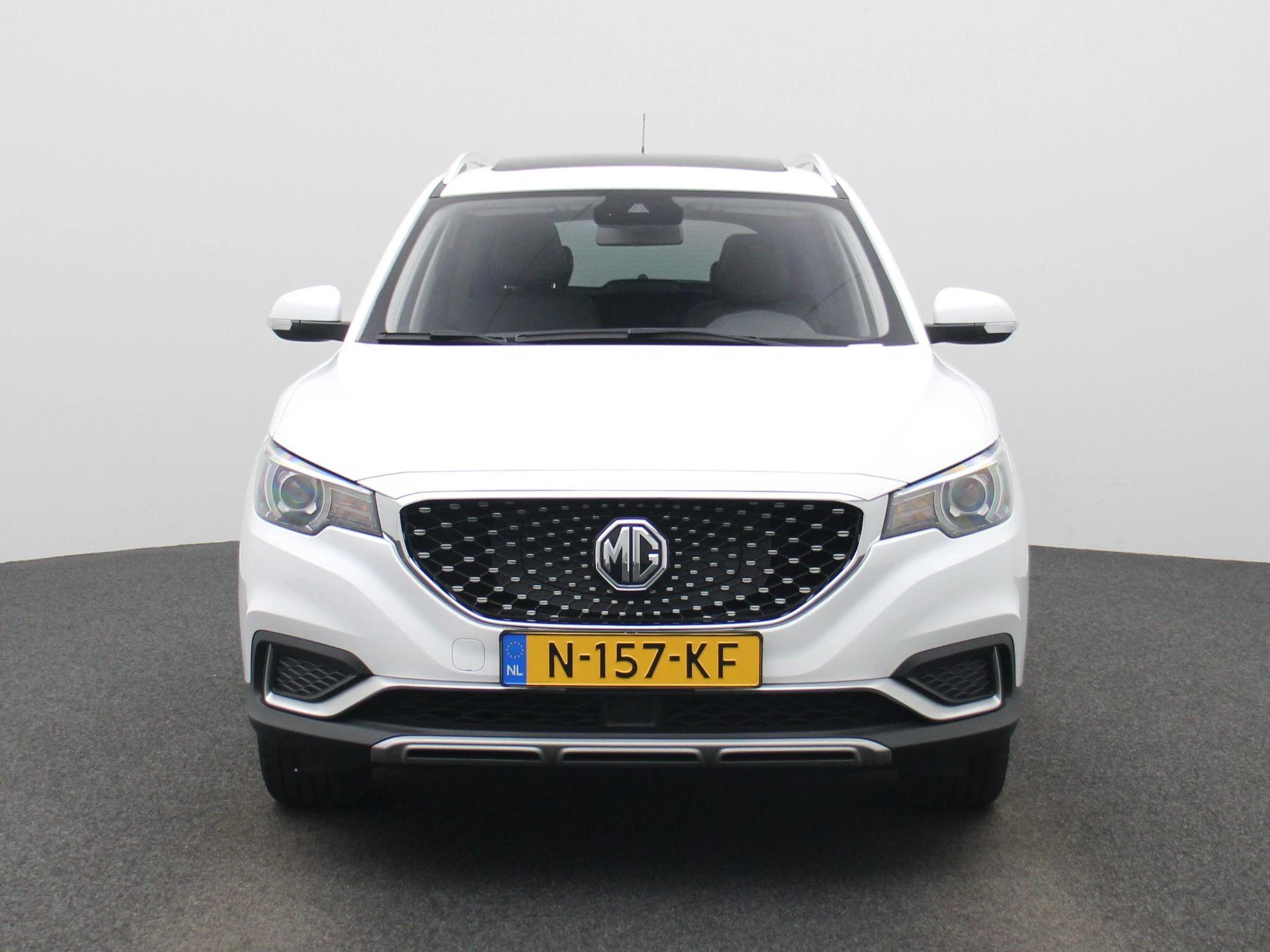 MG-ZS EV-image-2