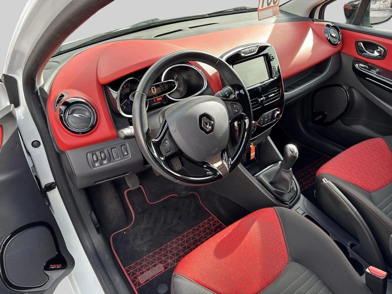 Renault-Clio-image-8
