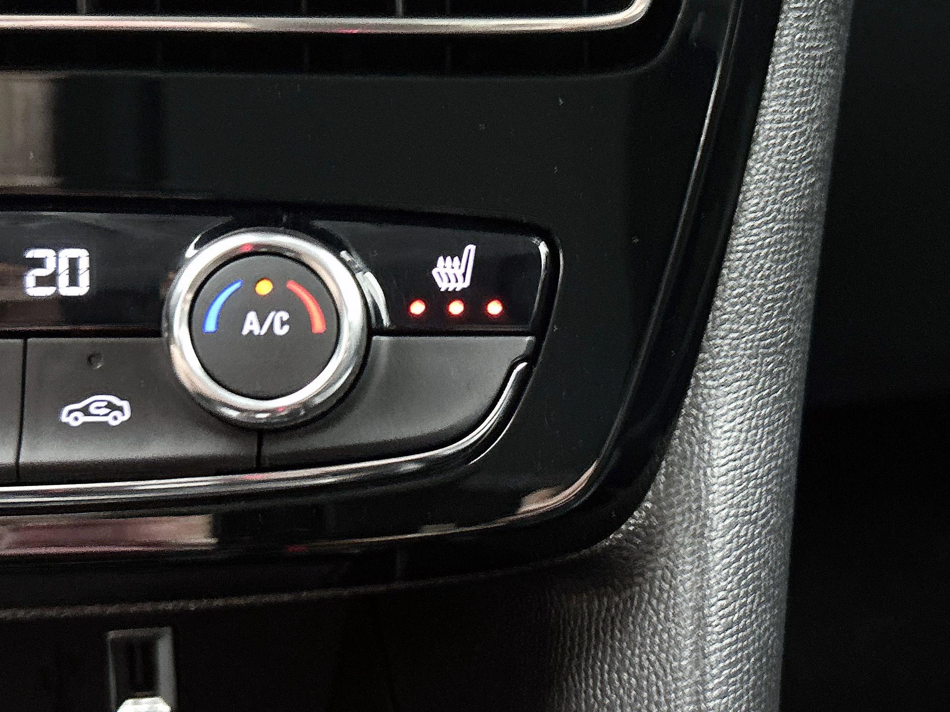 Opel Mokka-e Ultimate 50-kWh 11kw bl.