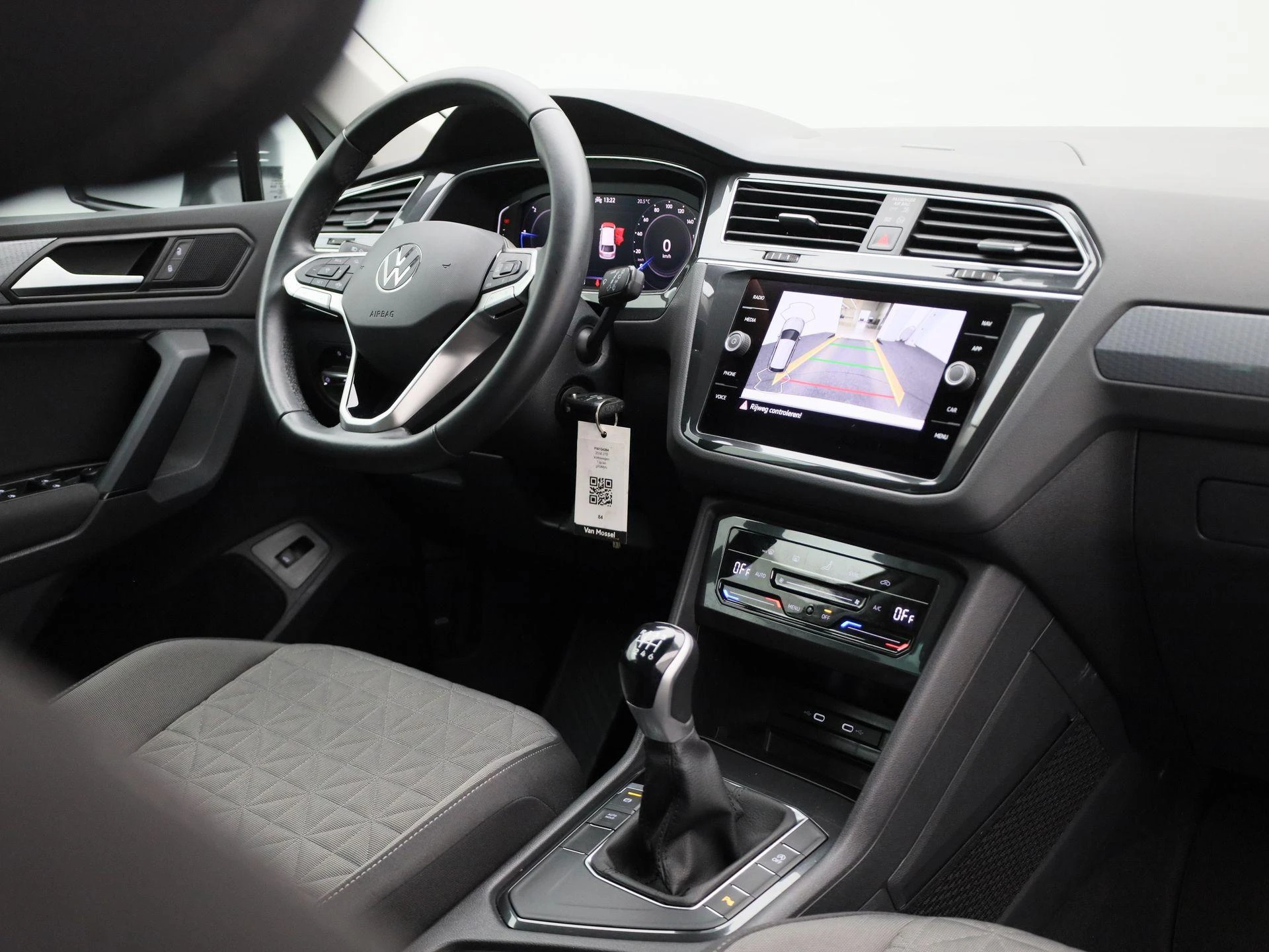 Volkswagen-Tiguan-image-39