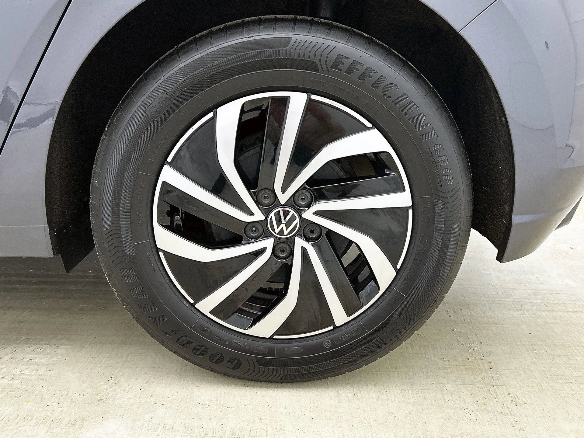 Volkswagen-Polo-image-31