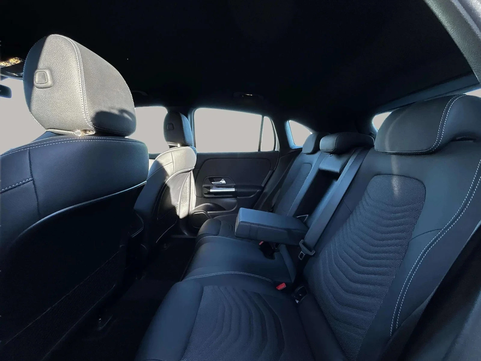 Mercedes-Benz-EQA-image-10