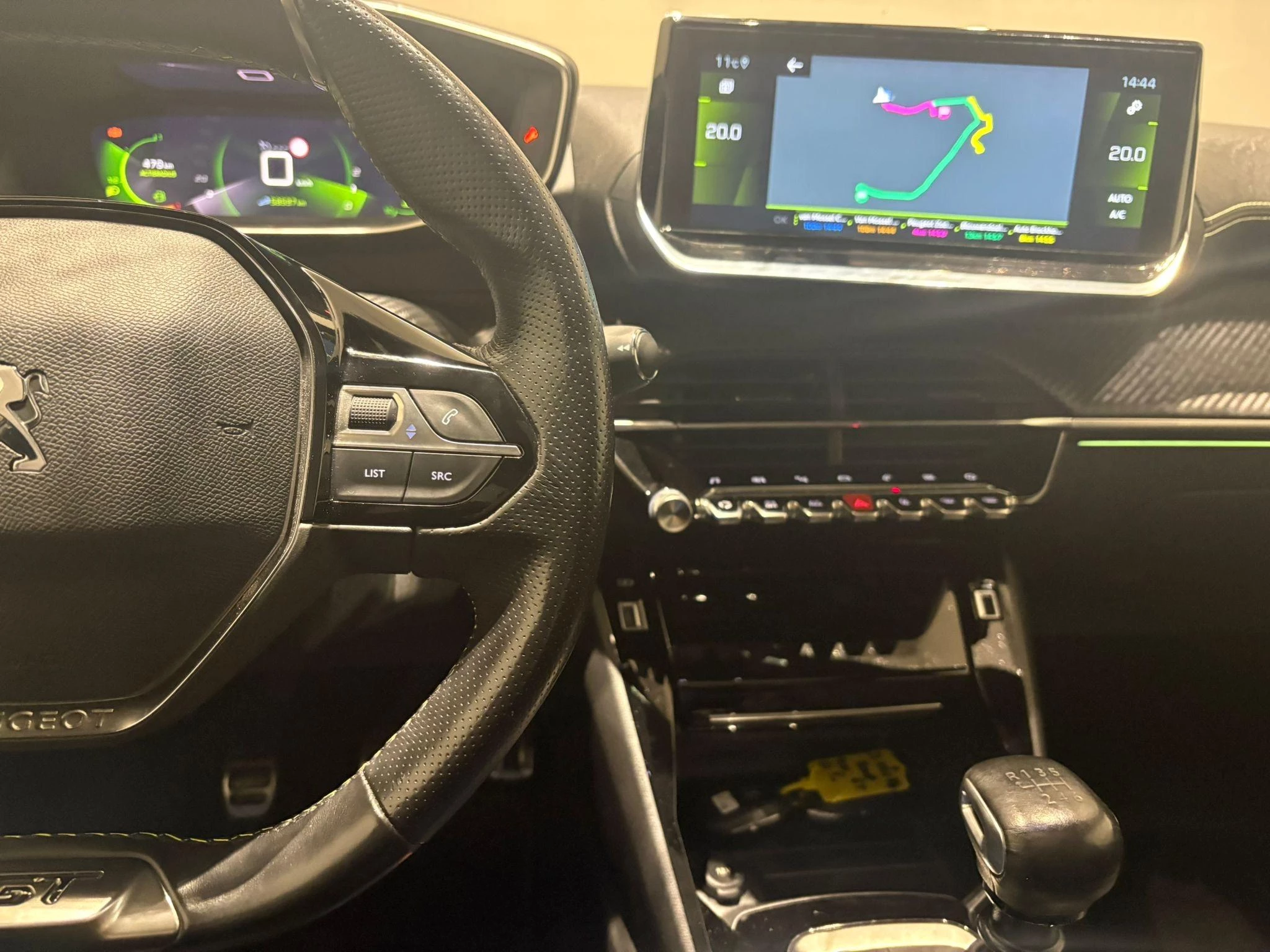 Peugeot-208-image-11
